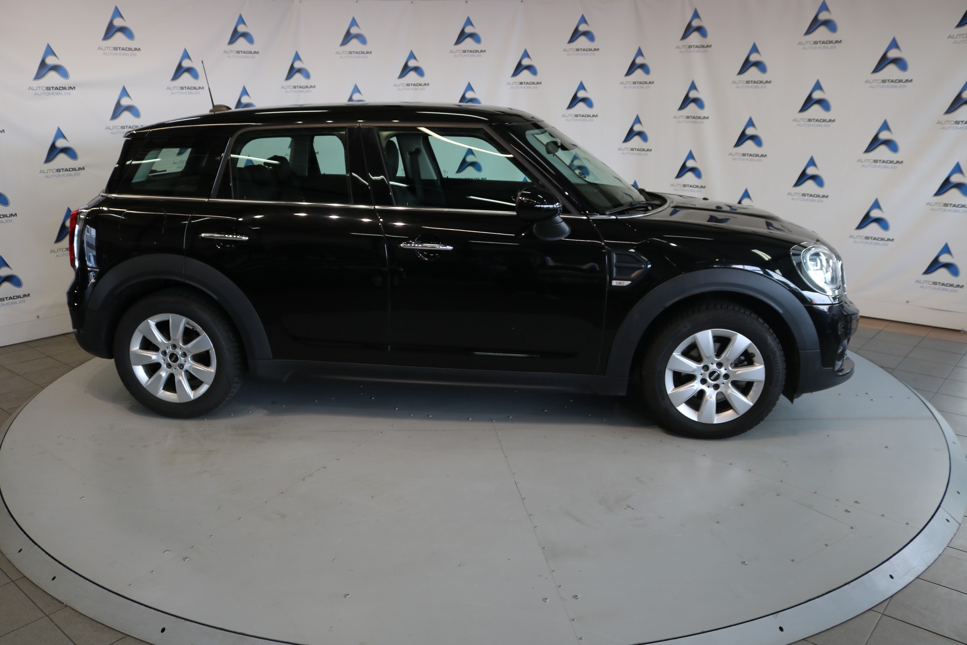 MINI Countryman One FWD-image-23