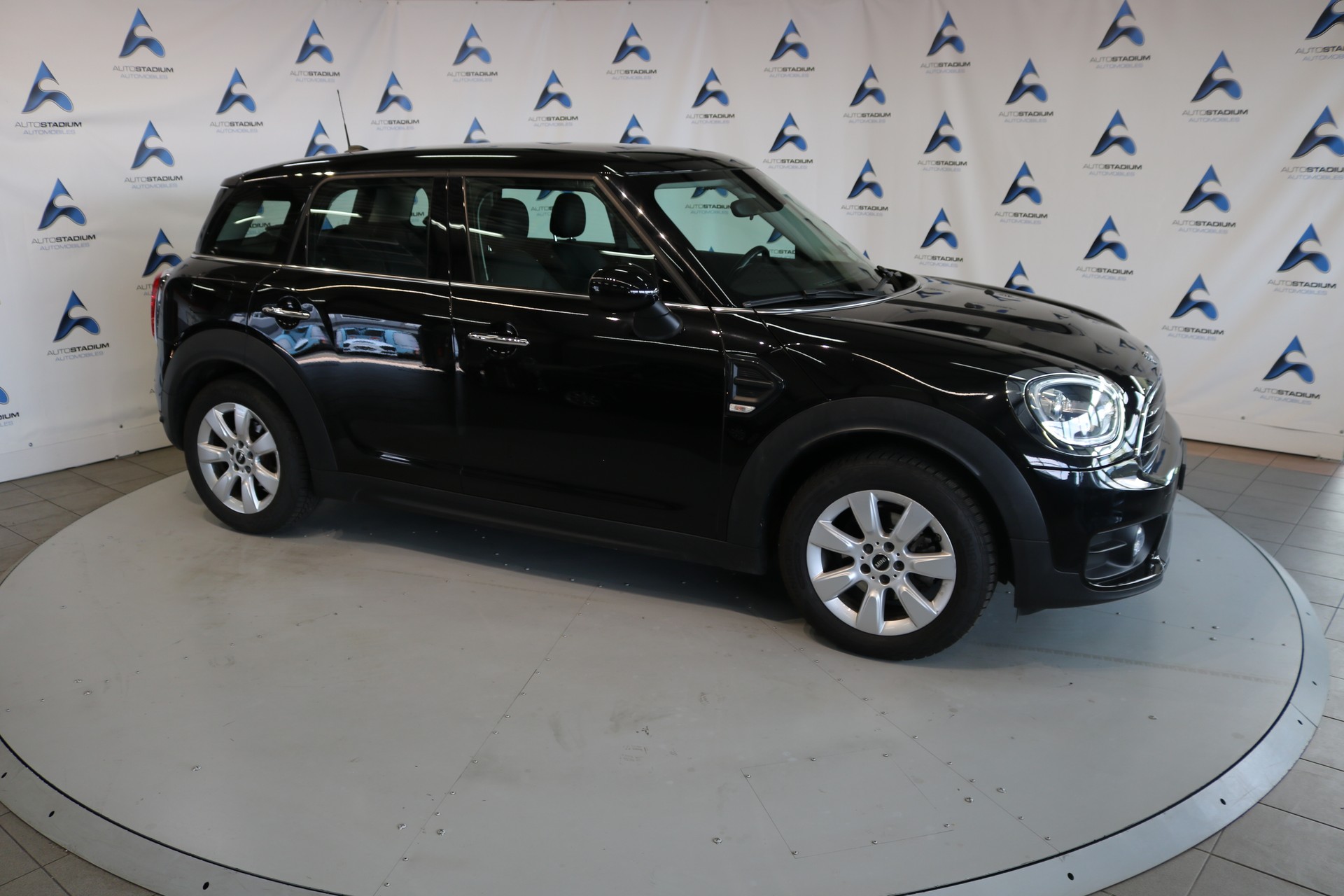 MINI Countryman One FWD-image-24