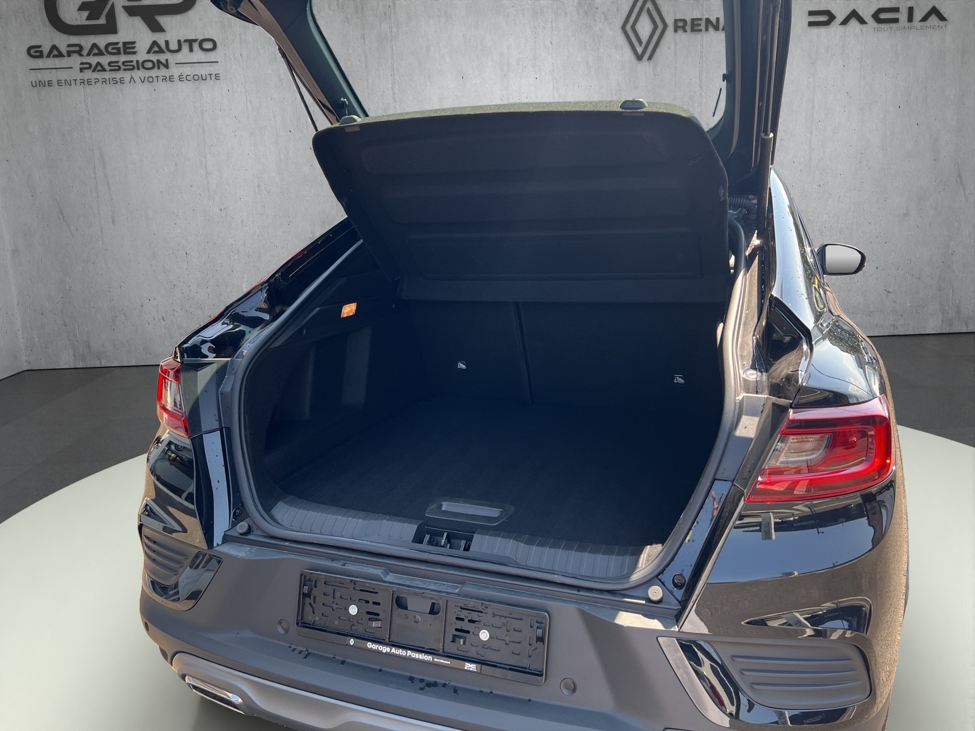 RENAULT Arkana 1.6 E-Tech R.S.Line-image-11