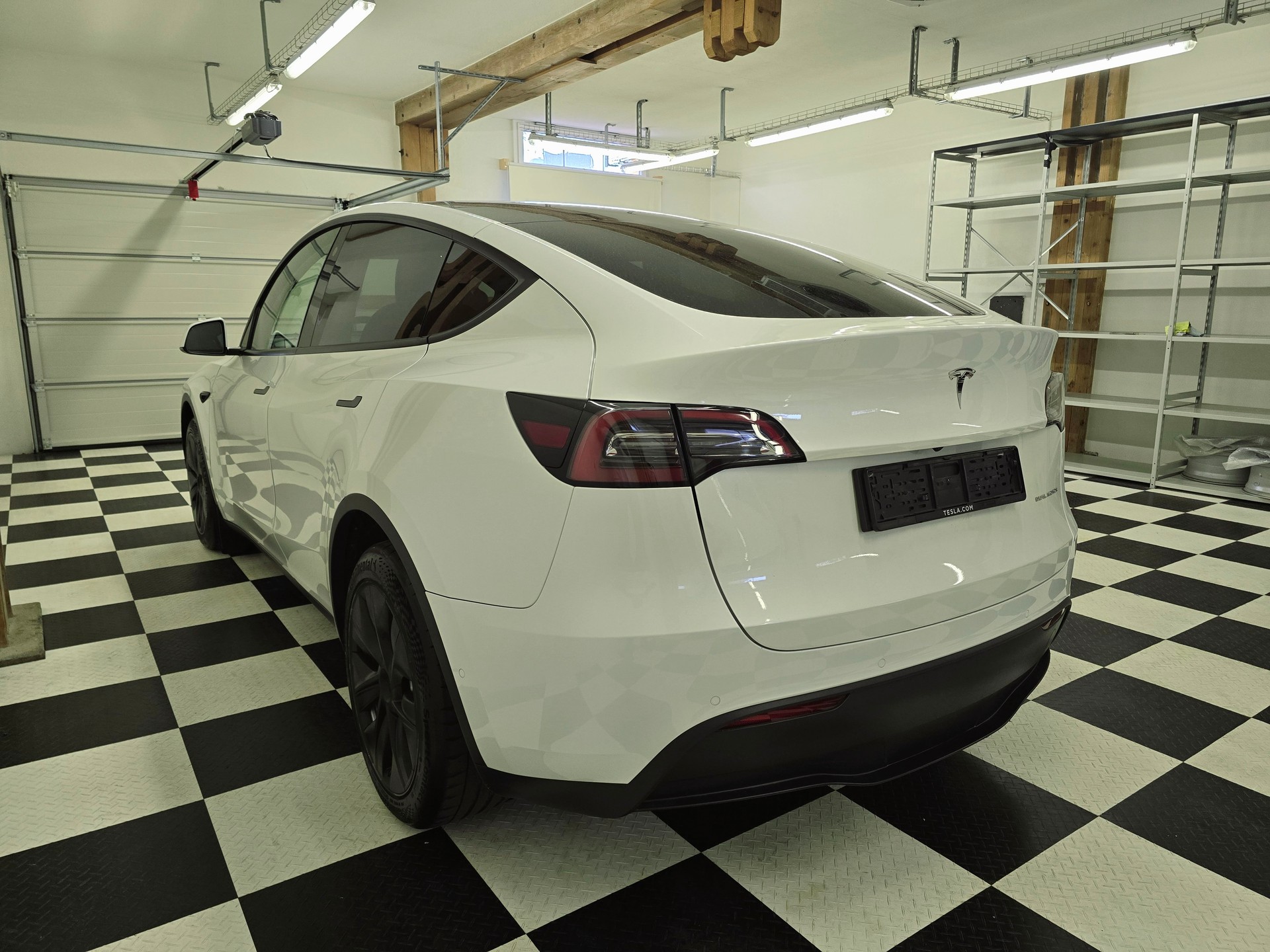 TESLA Model Y Long Range-image-6