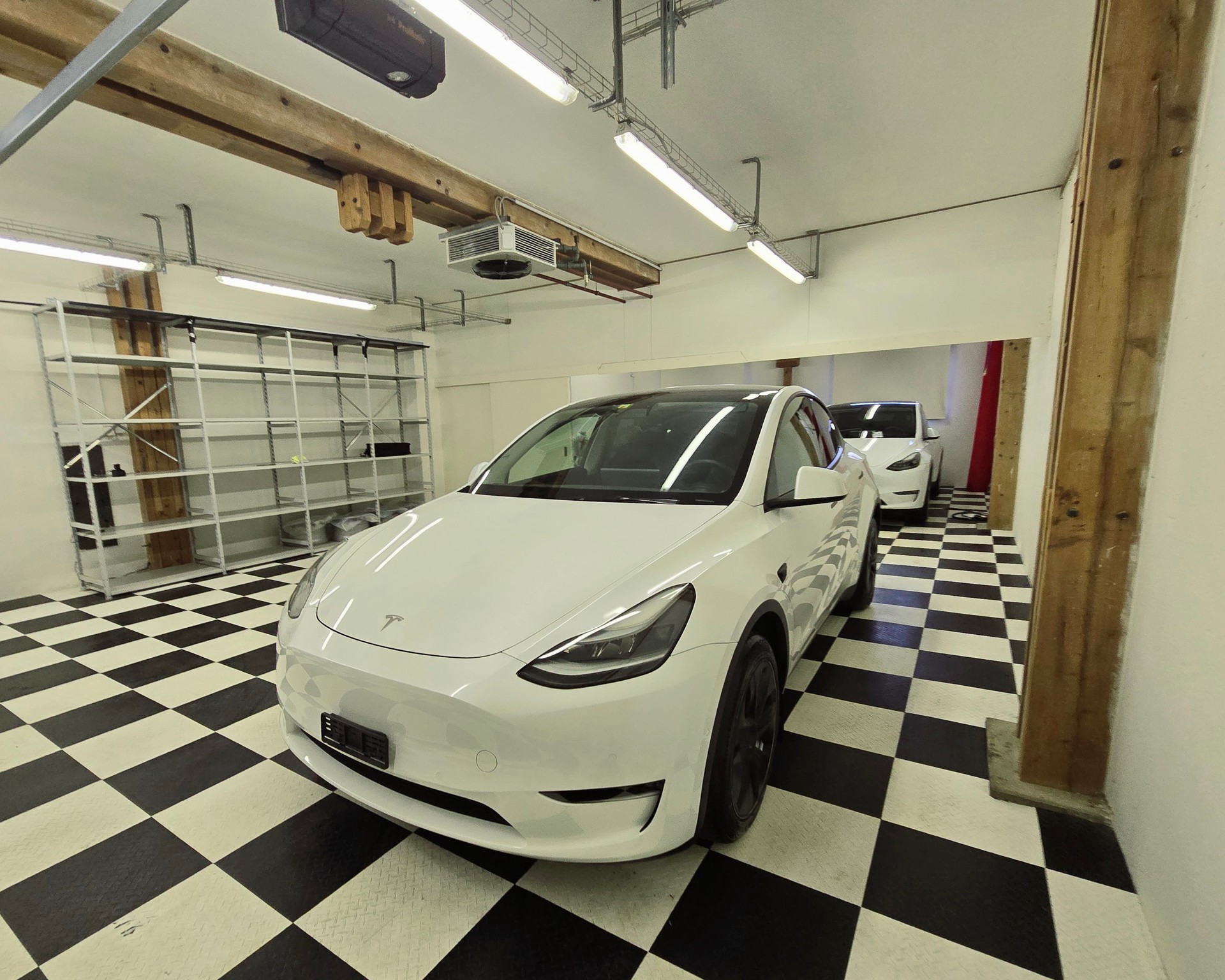 TESLA Model Y Long Range-image-2