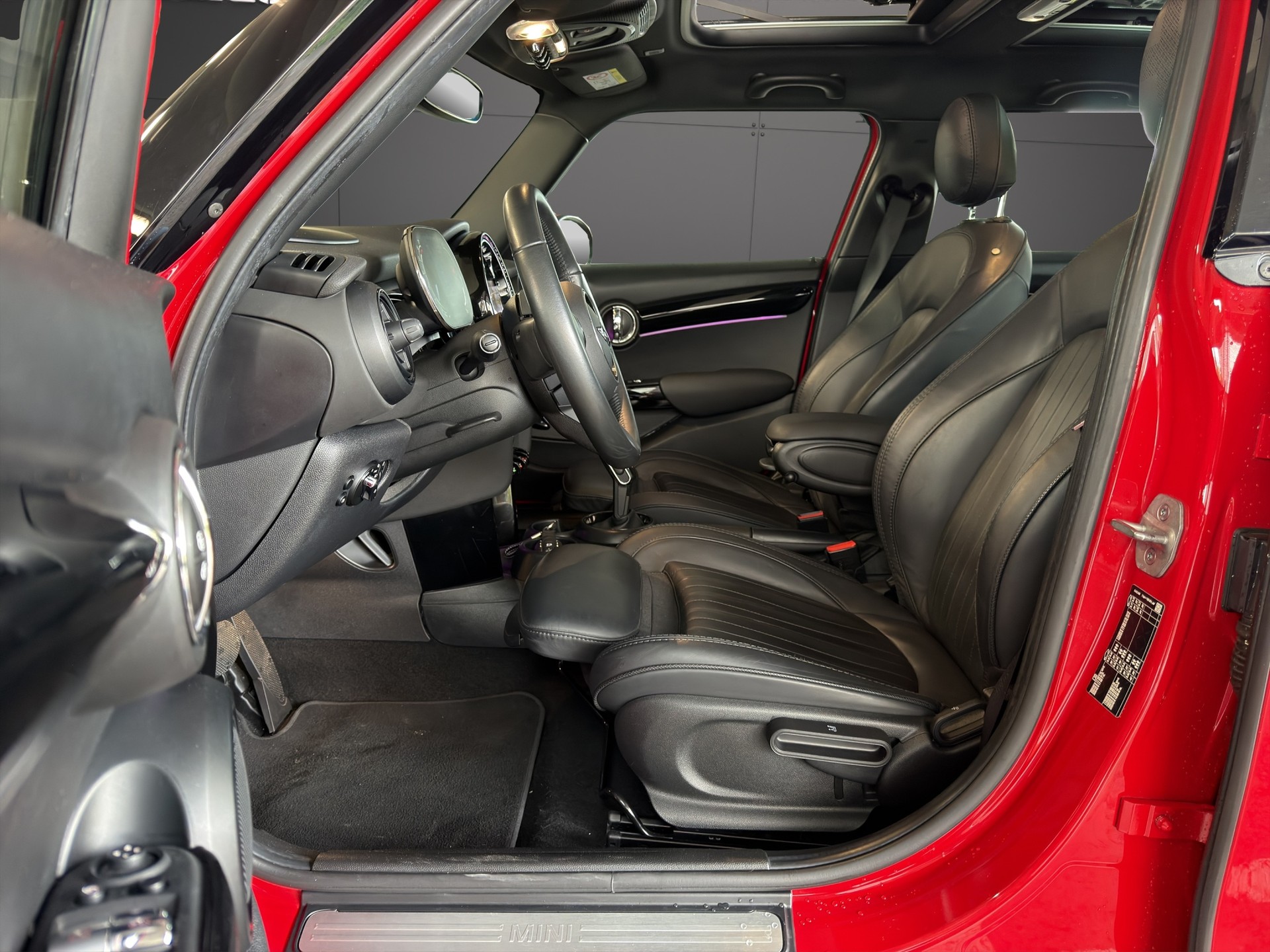 MINI Cooper Multitone Edition Steptronic DKG-image-9