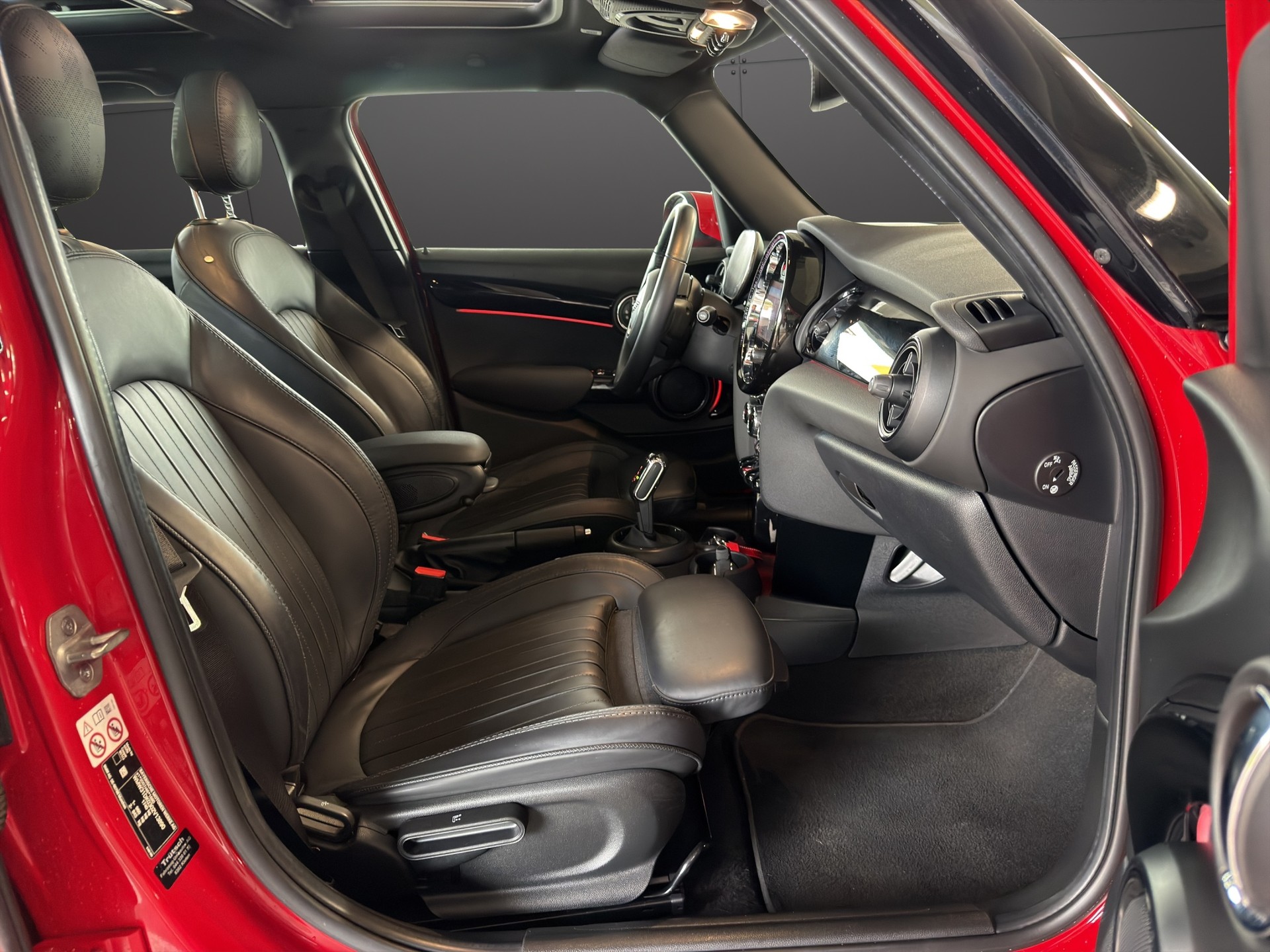 MINI Cooper Multitone Edition Steptronic DKG-image-14