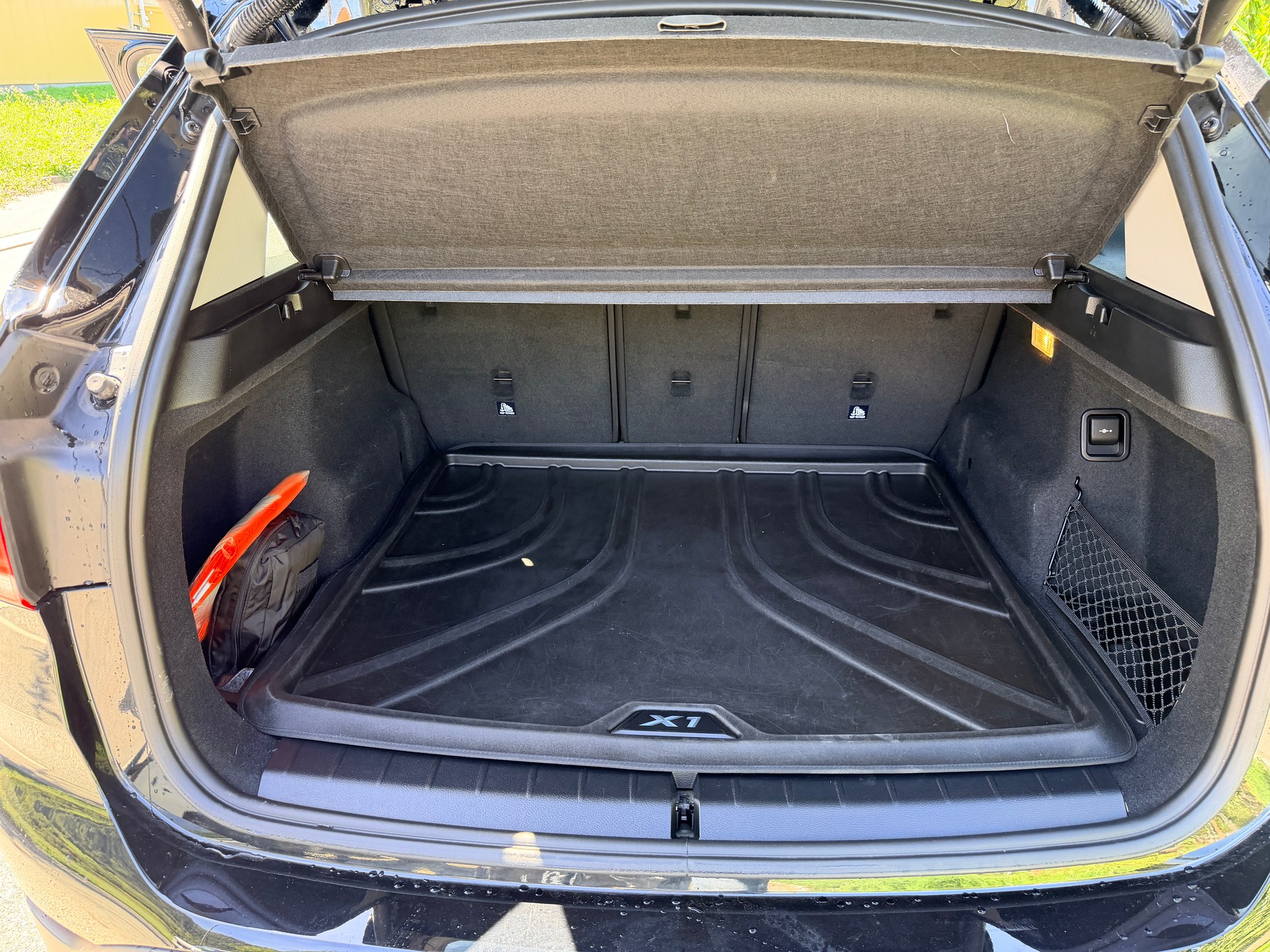 BMW X1 xDrive 20i Essential Edition Steptronic-image-7