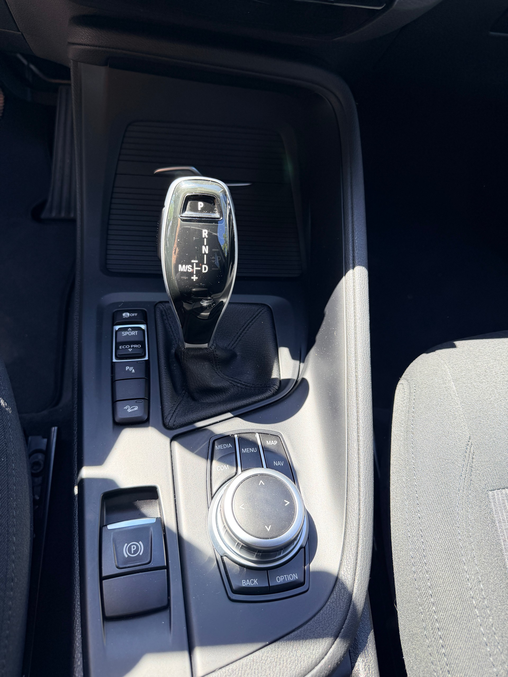 BMW X1 xDrive 20i Essential Edition Steptronic-image-6