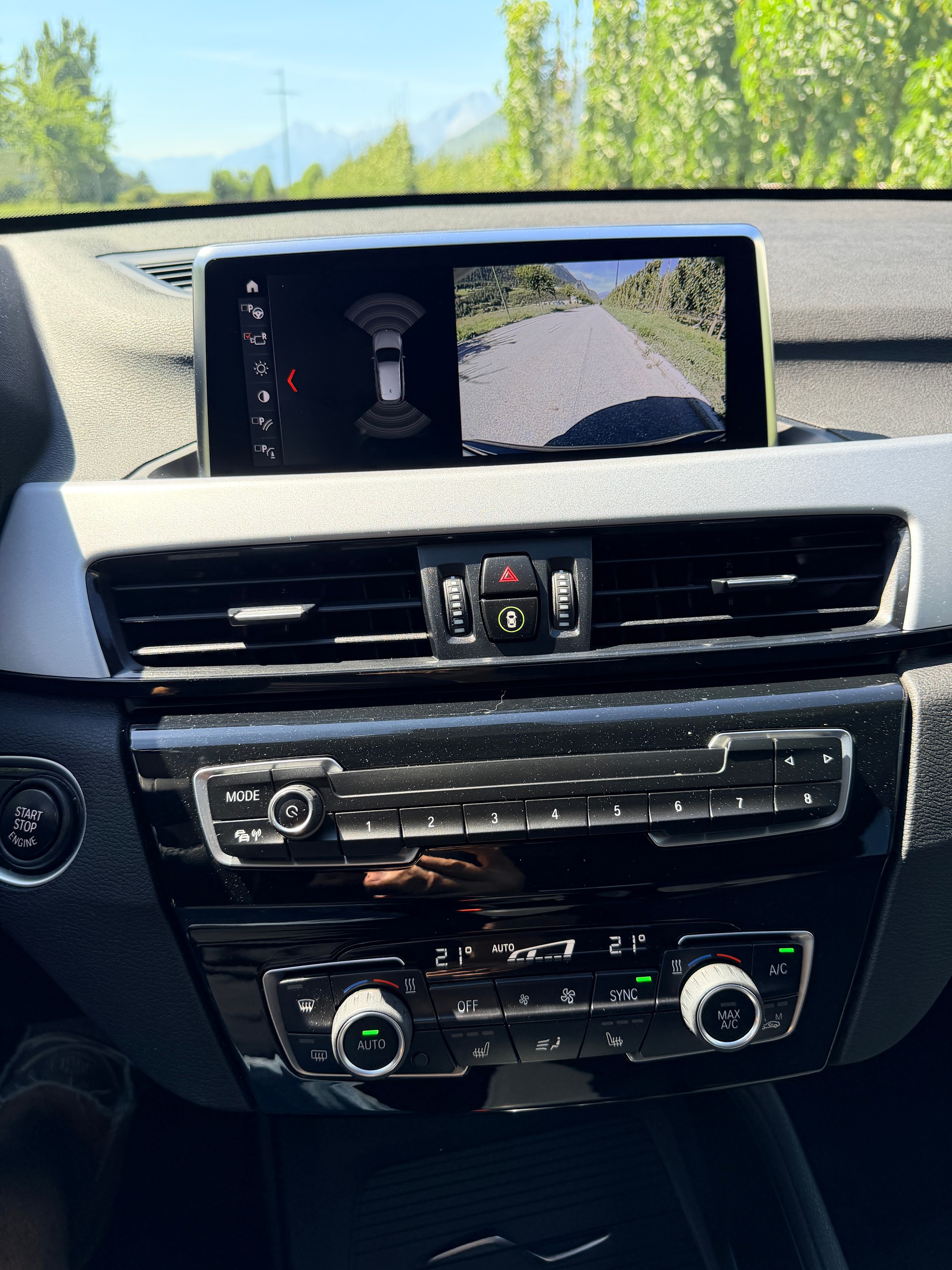 BMW X1 xDrive 20i Essential Edition Steptronic-image-10