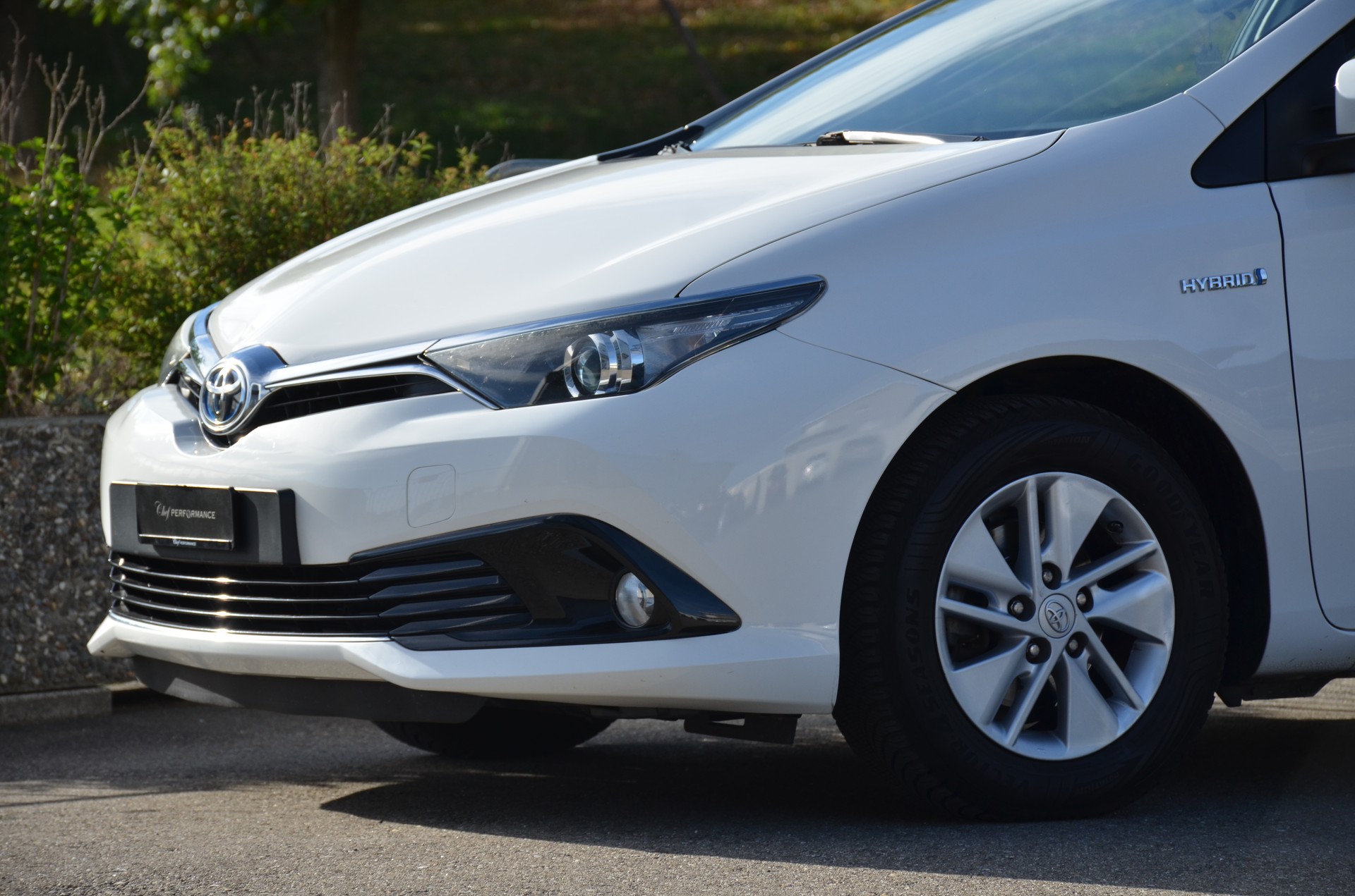 TOYOTA Auris Touring Sports 1.8 HSD Luna e-CVT-image-12