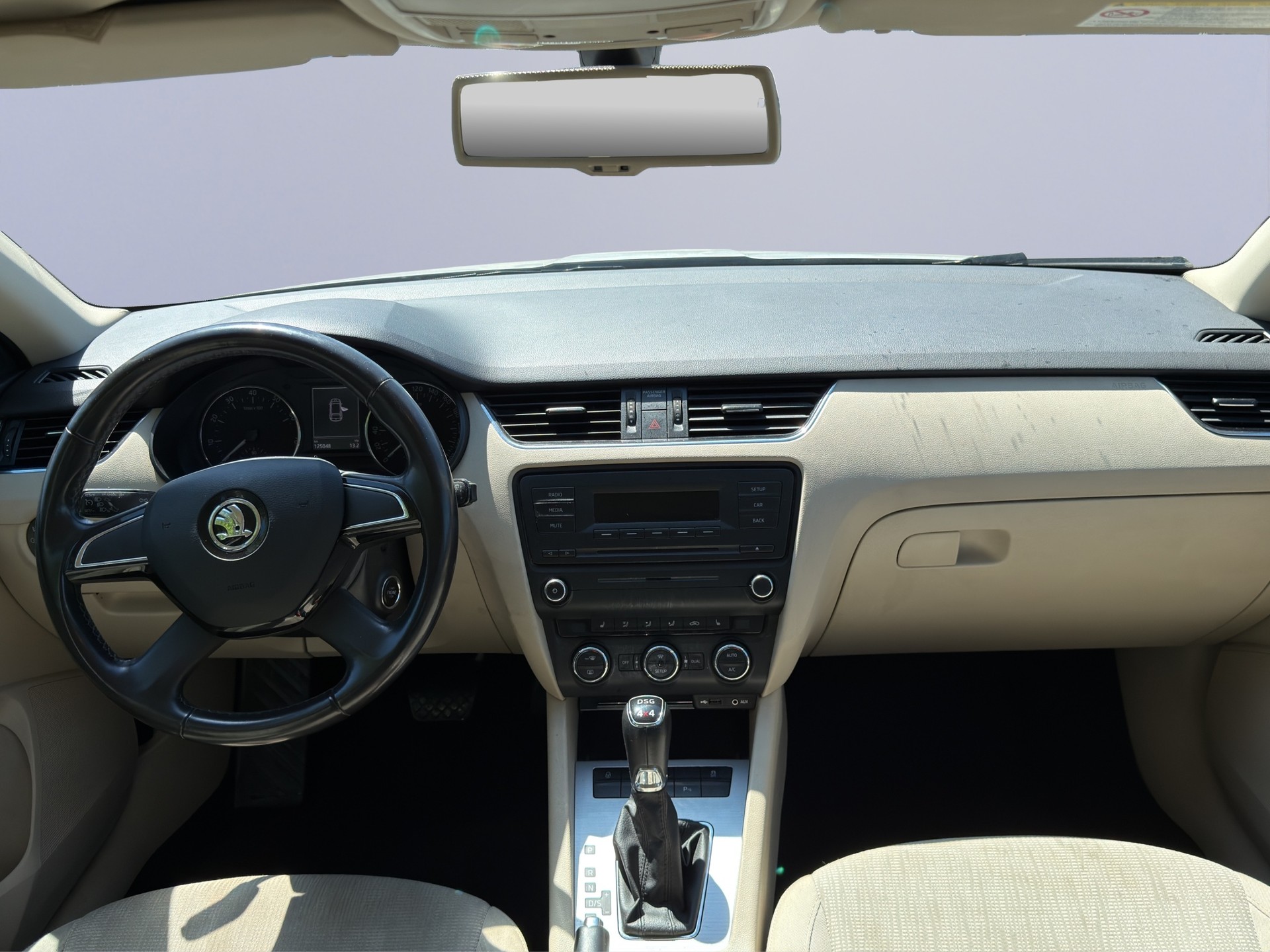 SKODA Octavia Combi 1.8 TSI Elegance 4x4 DSG-image-8