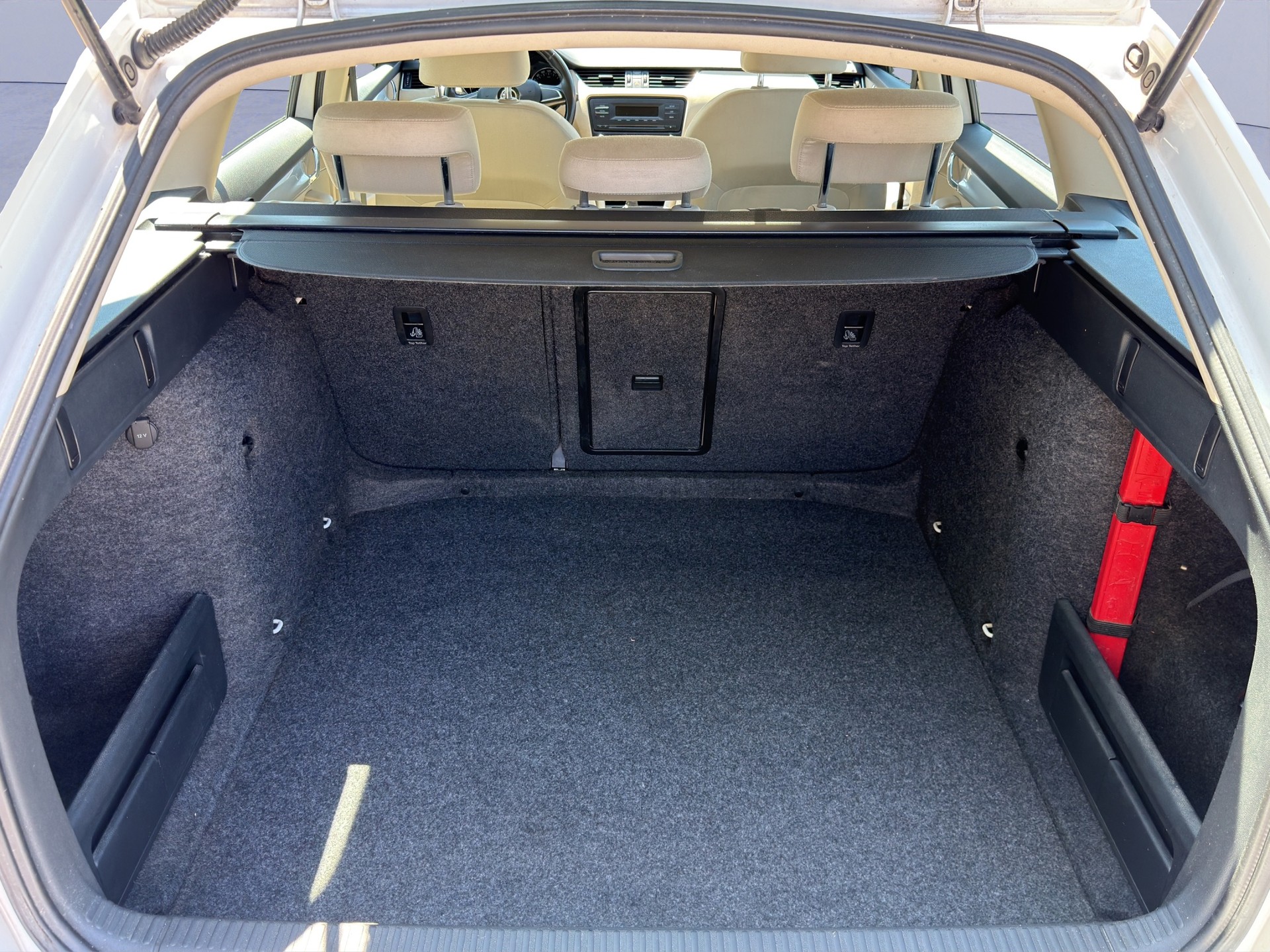 SKODA Octavia Combi 1.8 TSI Elegance 4x4 DSG-image-9
