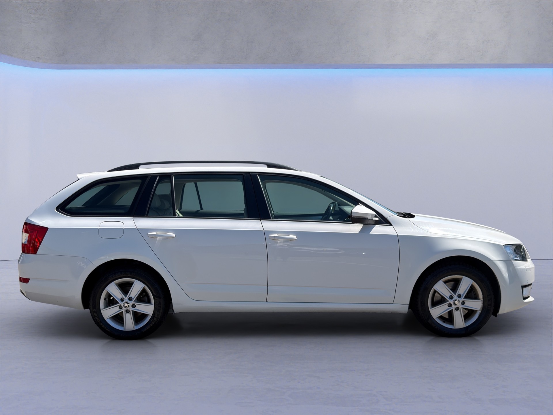 SKODA Octavia Combi 1.8 TSI Elegance 4x4 DSG-image-7