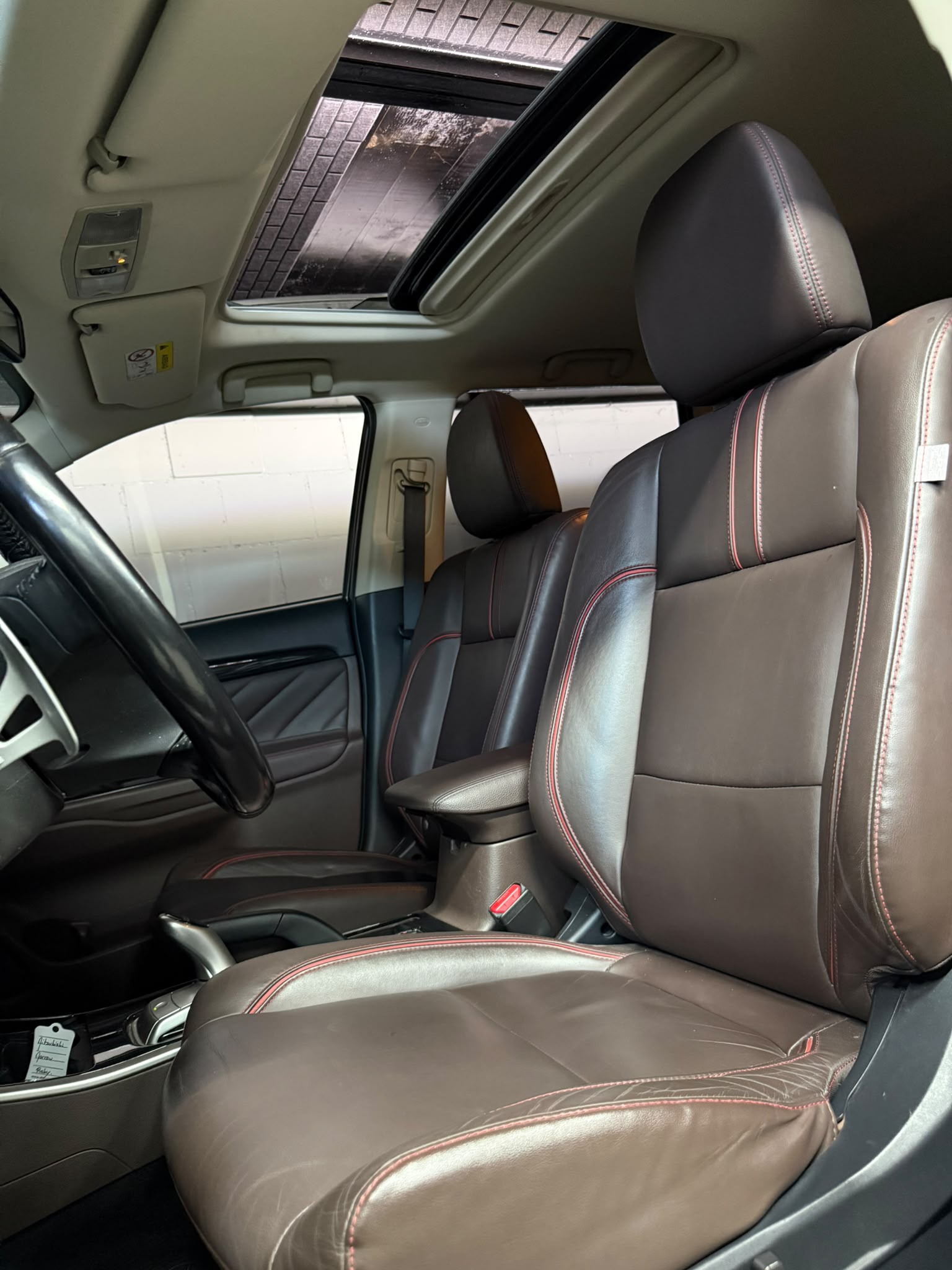 MITSUBISHI Outlander 2.0 PHEV Diamond 4WD Automatic-image-9