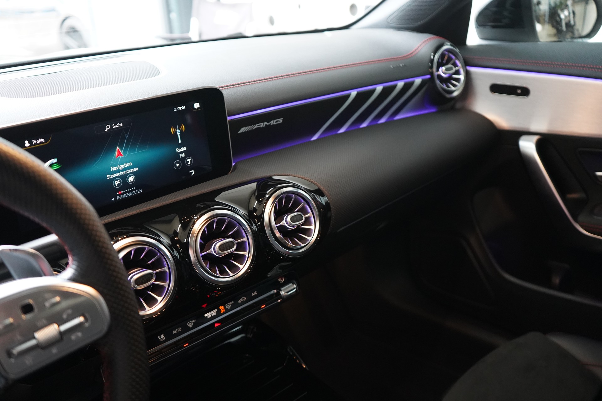 MERCEDES-BENZ CLA 35 AMG 4Matic 7G-DCT-image-17