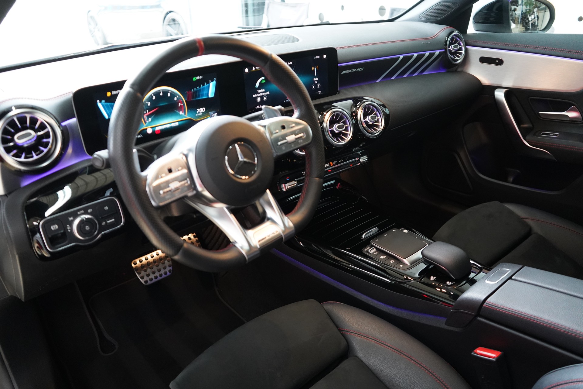 MERCEDES-BENZ CLA 35 AMG 4Matic 7G-DCT-image-15
