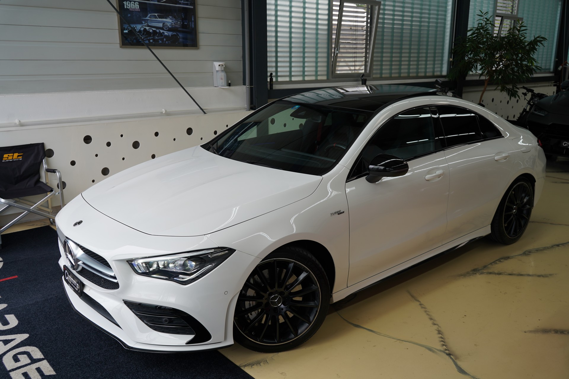 MERCEDES-BENZ CLA 35 AMG 4Matic 7G-DCT-image-2