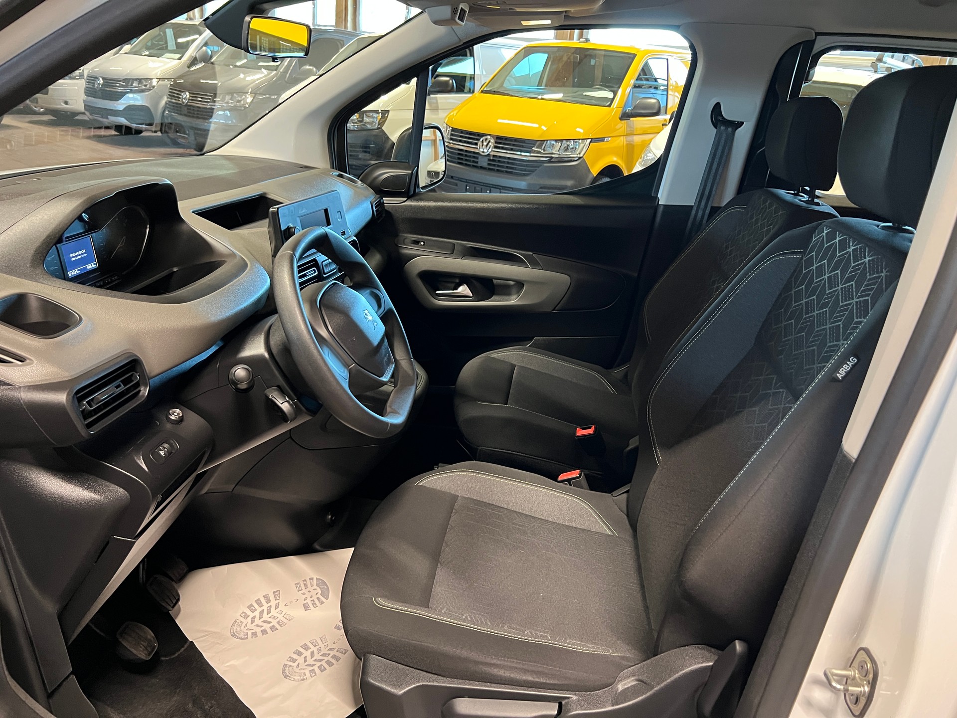 PEUGEOT Rifter 1.2 PureTech Active-image-8