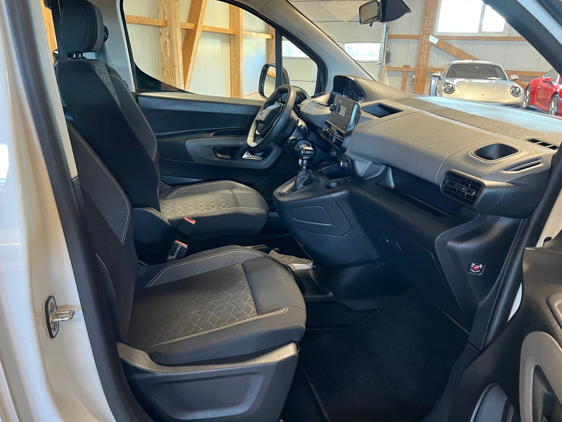 PEUGEOT Rifter 1.2 PureTech Active-image-10