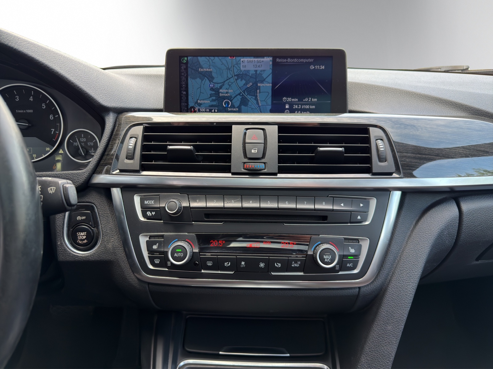 BMW 335i xDrive SAG Touring-image-9