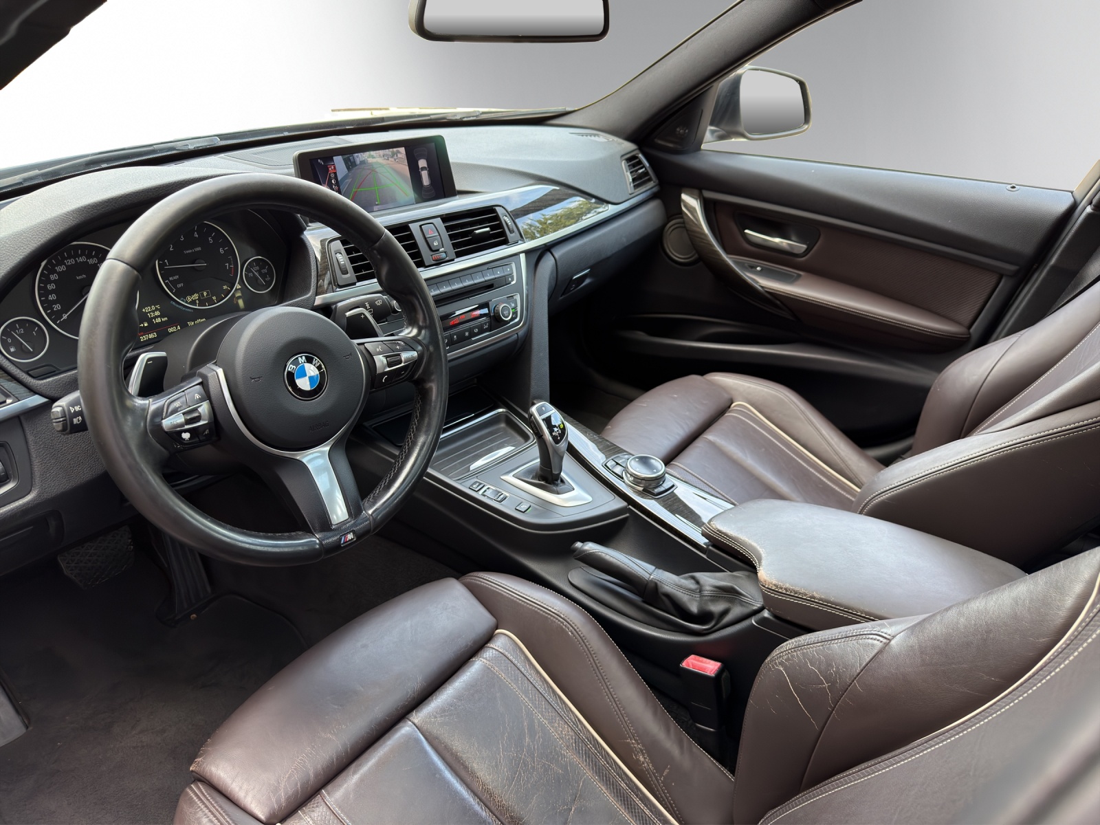 BMW 335i xDrive SAG Touring-image-5