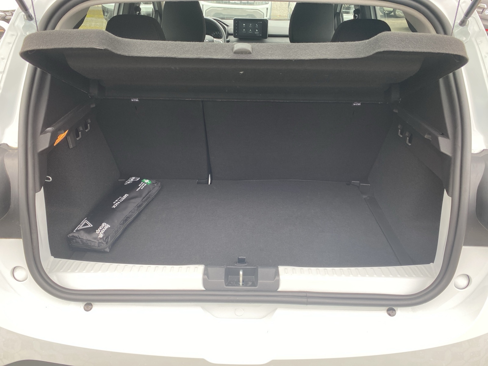 DACIA Sandero 1.0 TCe Stepway Extreme+ Ersatzwagen-image-9