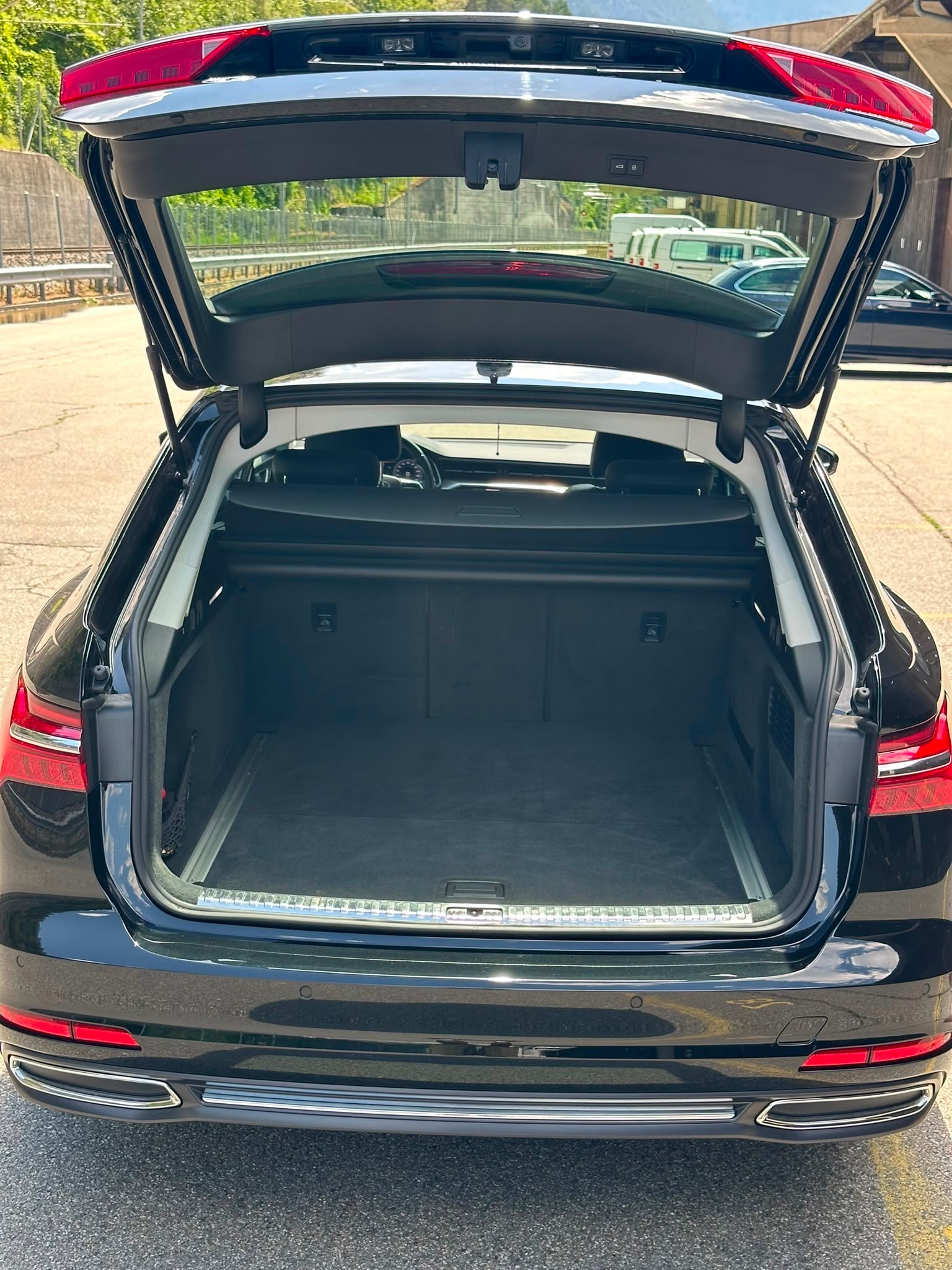 AUDI A6 Avant 45TFSI quattro-image-5