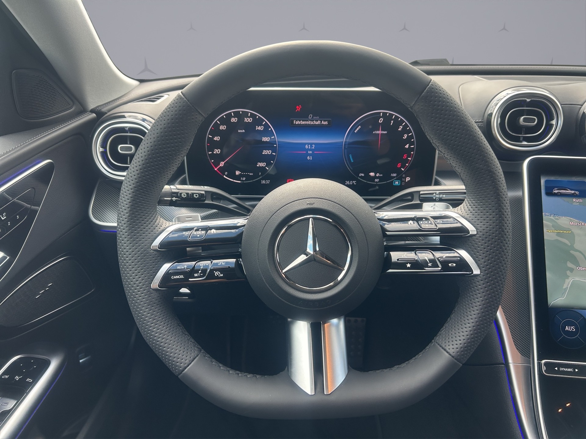 MERCEDES-BENZ C 300 de AMG Line 4matic Kombi-image-11