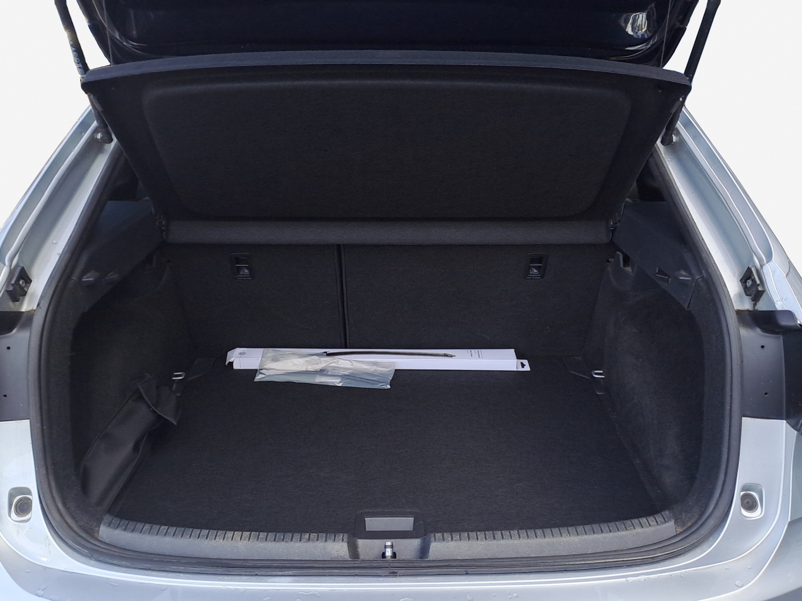 VW Taigo 1.0 TSI R-Line DSG-image-12