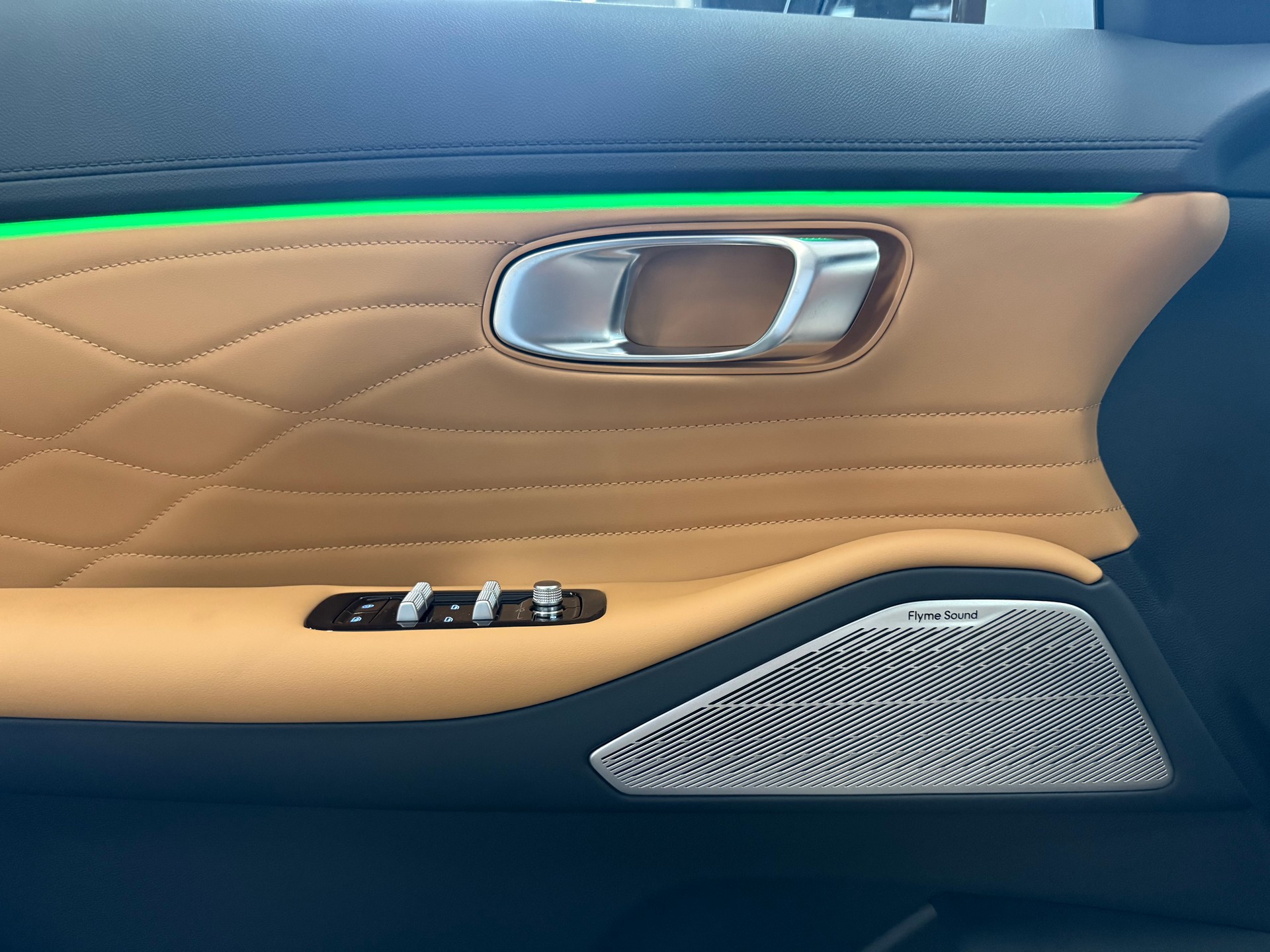 GEELY Starray EM-i MAX + PHEV-image-30