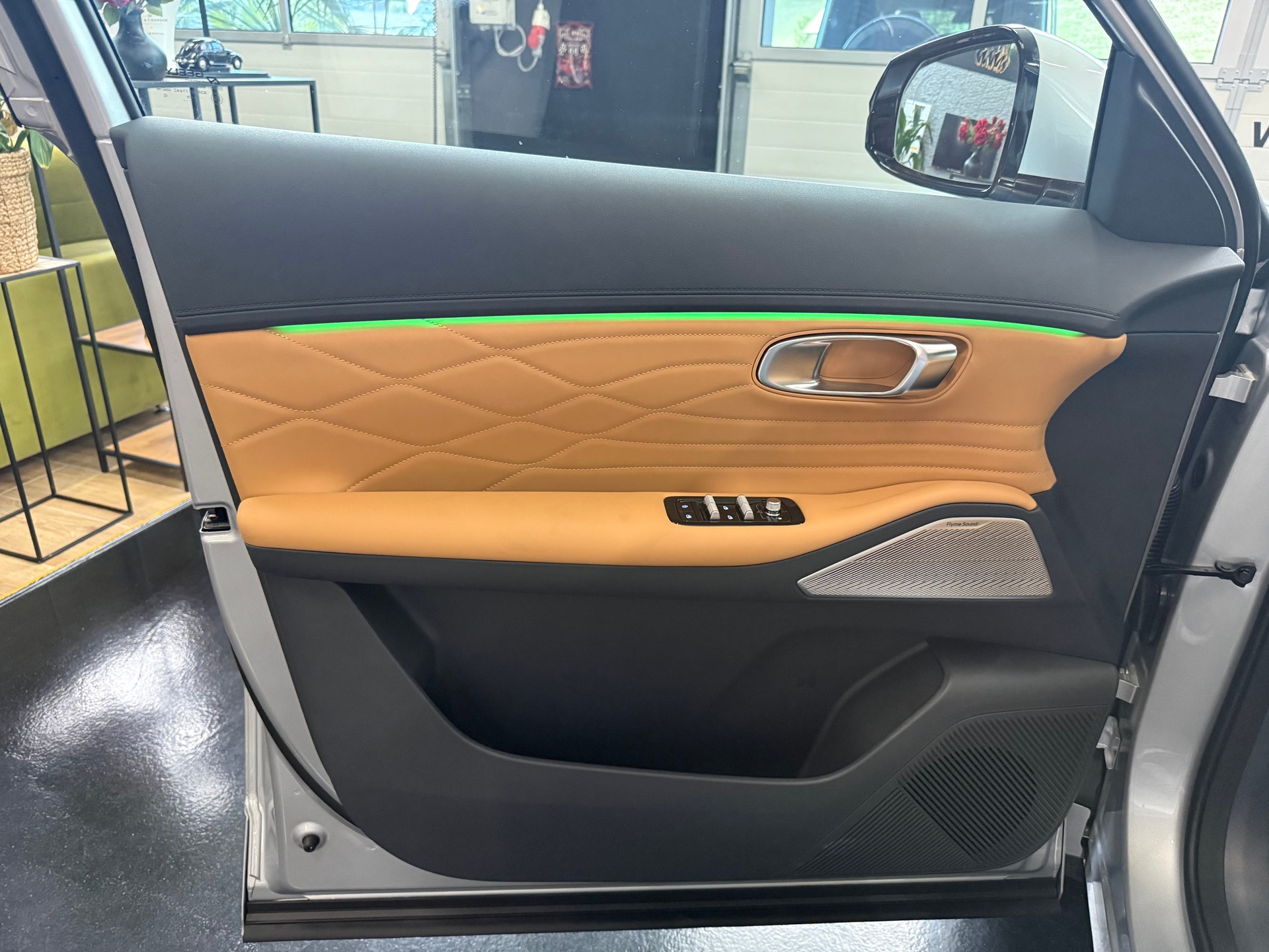 GEELY Starray EM-i MAX + PHEV-image-18
