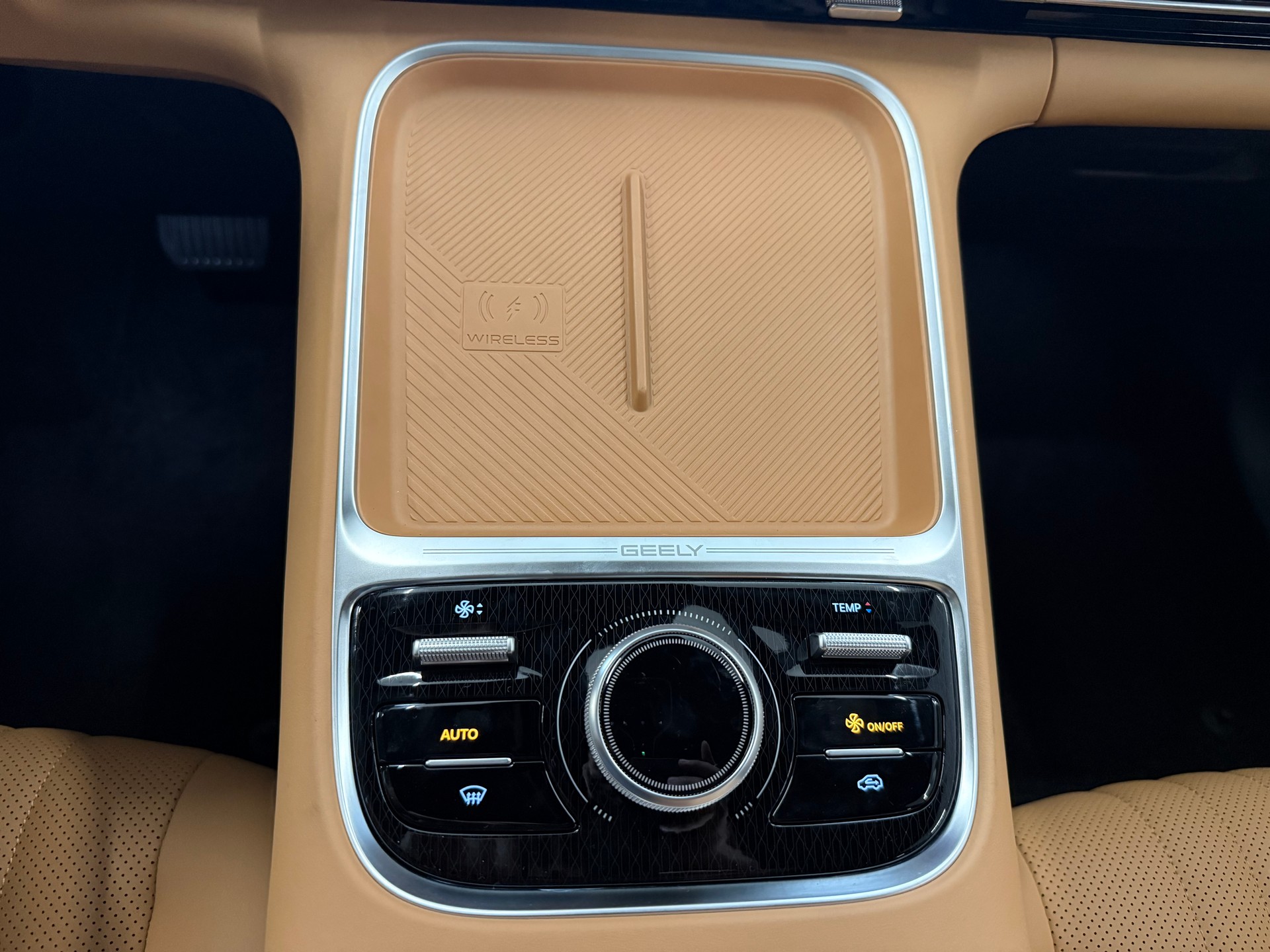 GEELY Starray EM-i MAX + PHEV-image-24