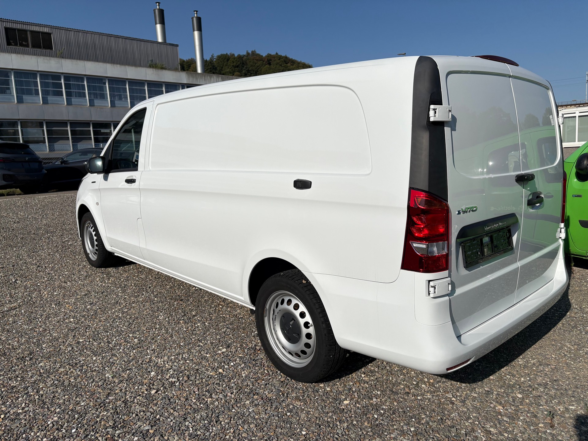 MERCEDES-BENZ eVito 112 Extralang-image-4