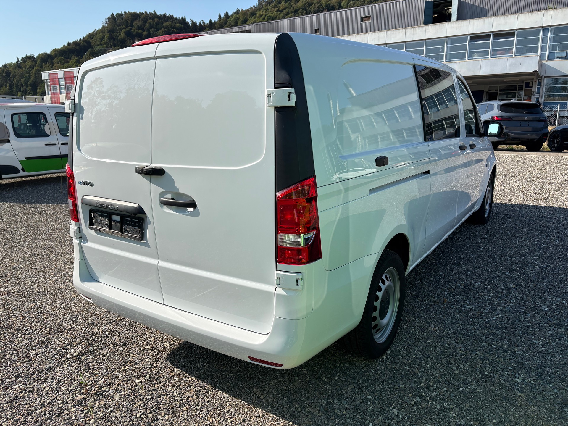 MERCEDES-BENZ eVito 112 Extralang-image-6