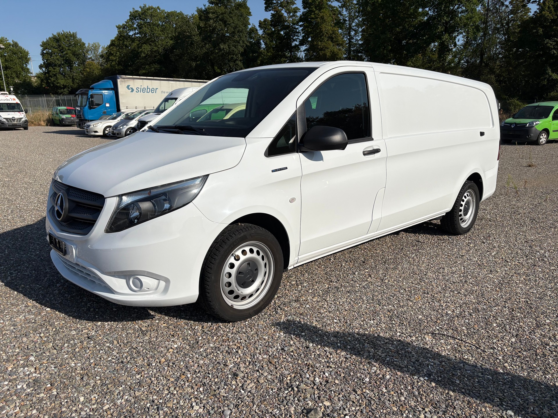 MERCEDES-BENZ eVito 112 Extralang-image-2