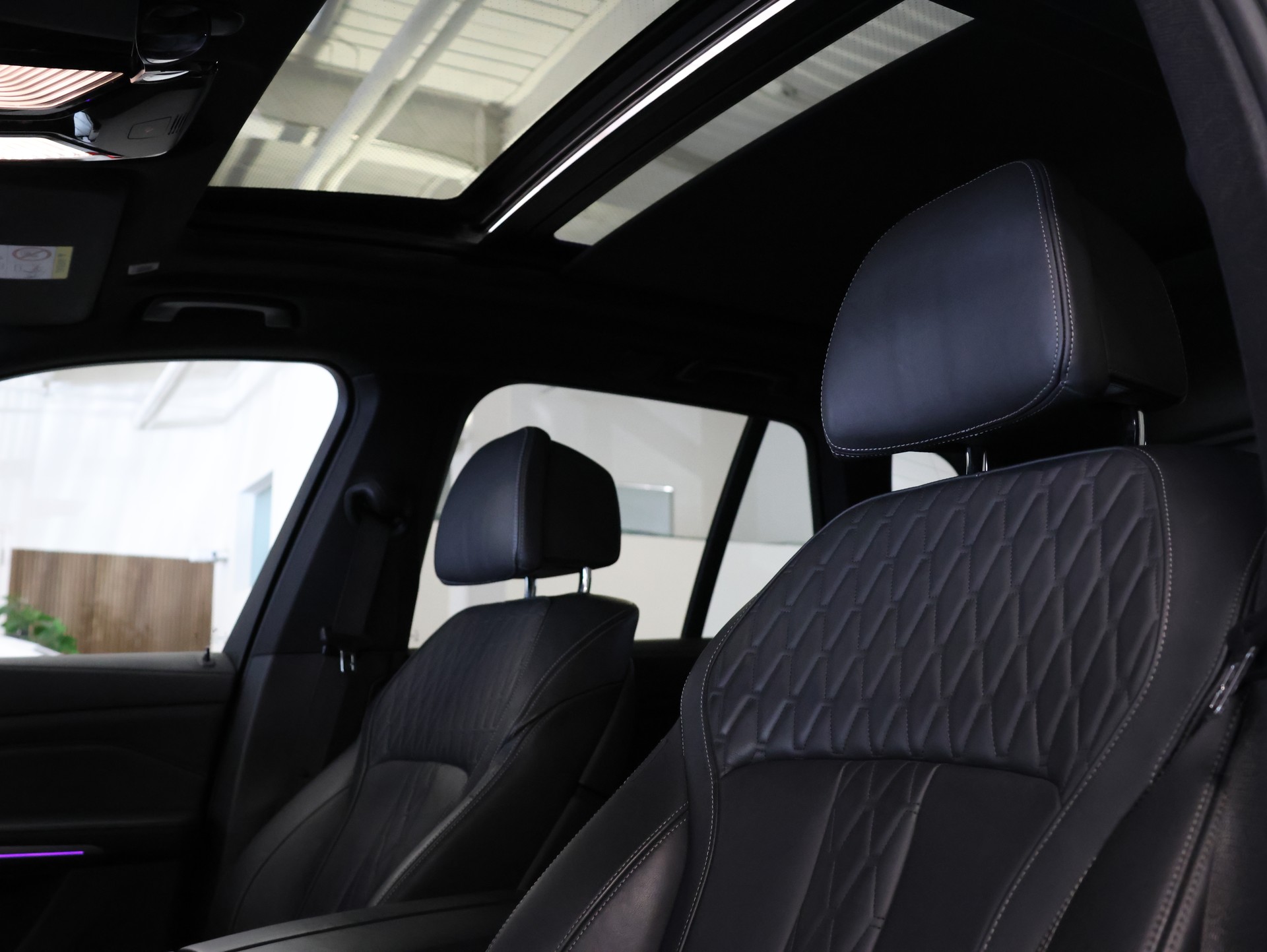 BMW X5 xDrive M50i Steptronic *BLACK-SAPPHIRE LACKIERUNG*-image-17