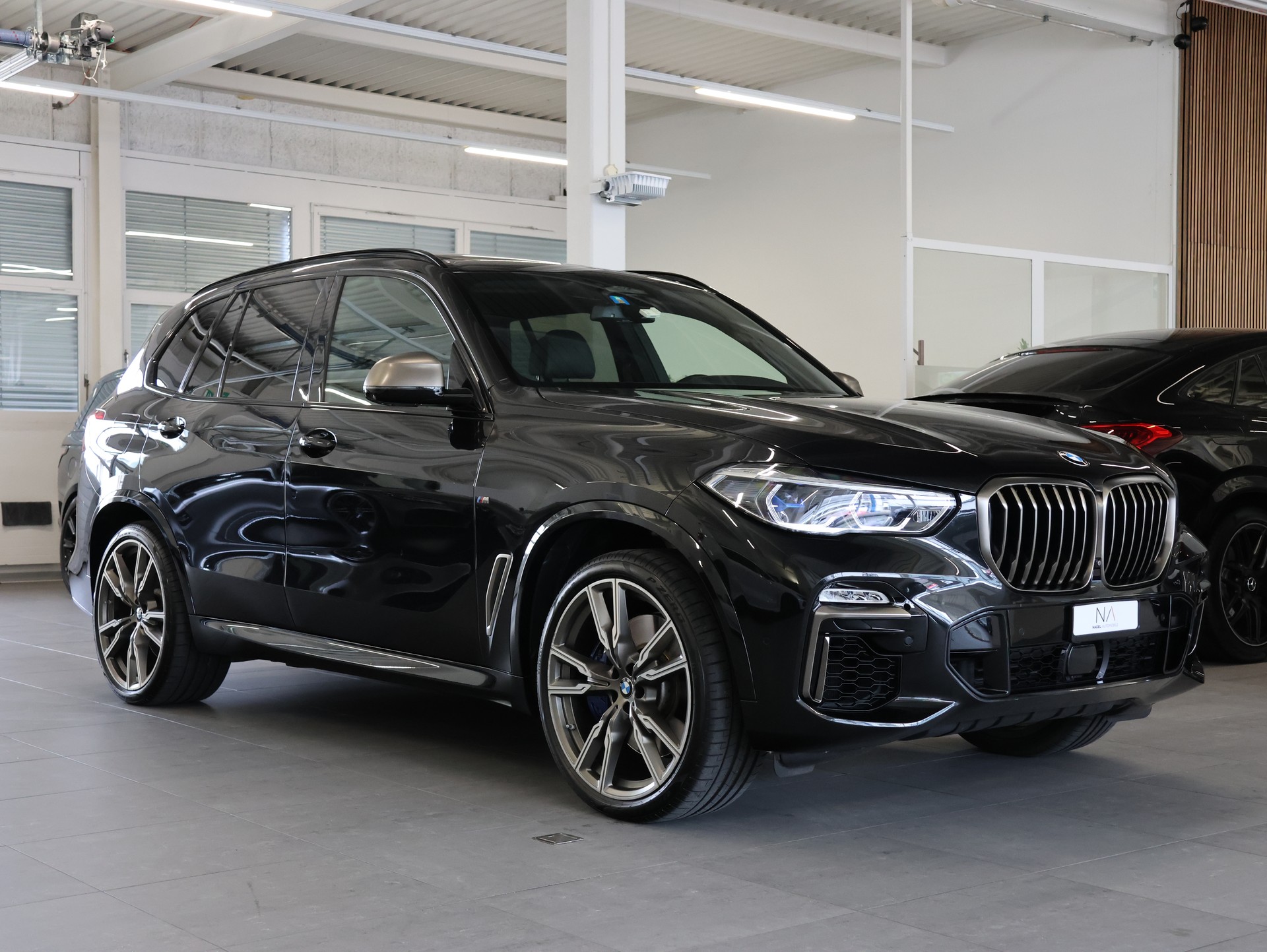 BMW X5 xDrive M50i Steptronic *BLACK-SAPPHIRE LACKIERUNG*-image-1