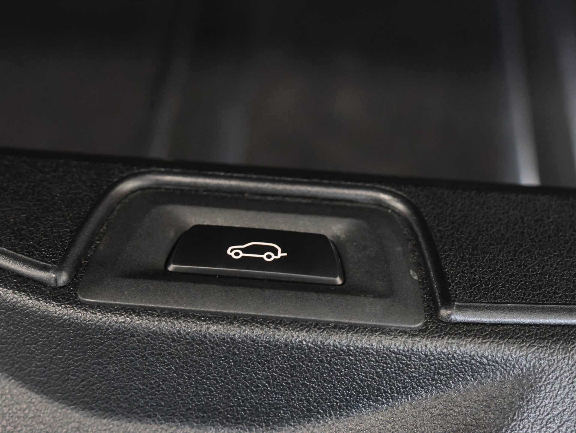 BMW X5 xDrive M50i Steptronic *BLACK-SAPPHIRE LACKIERUNG*-image-43