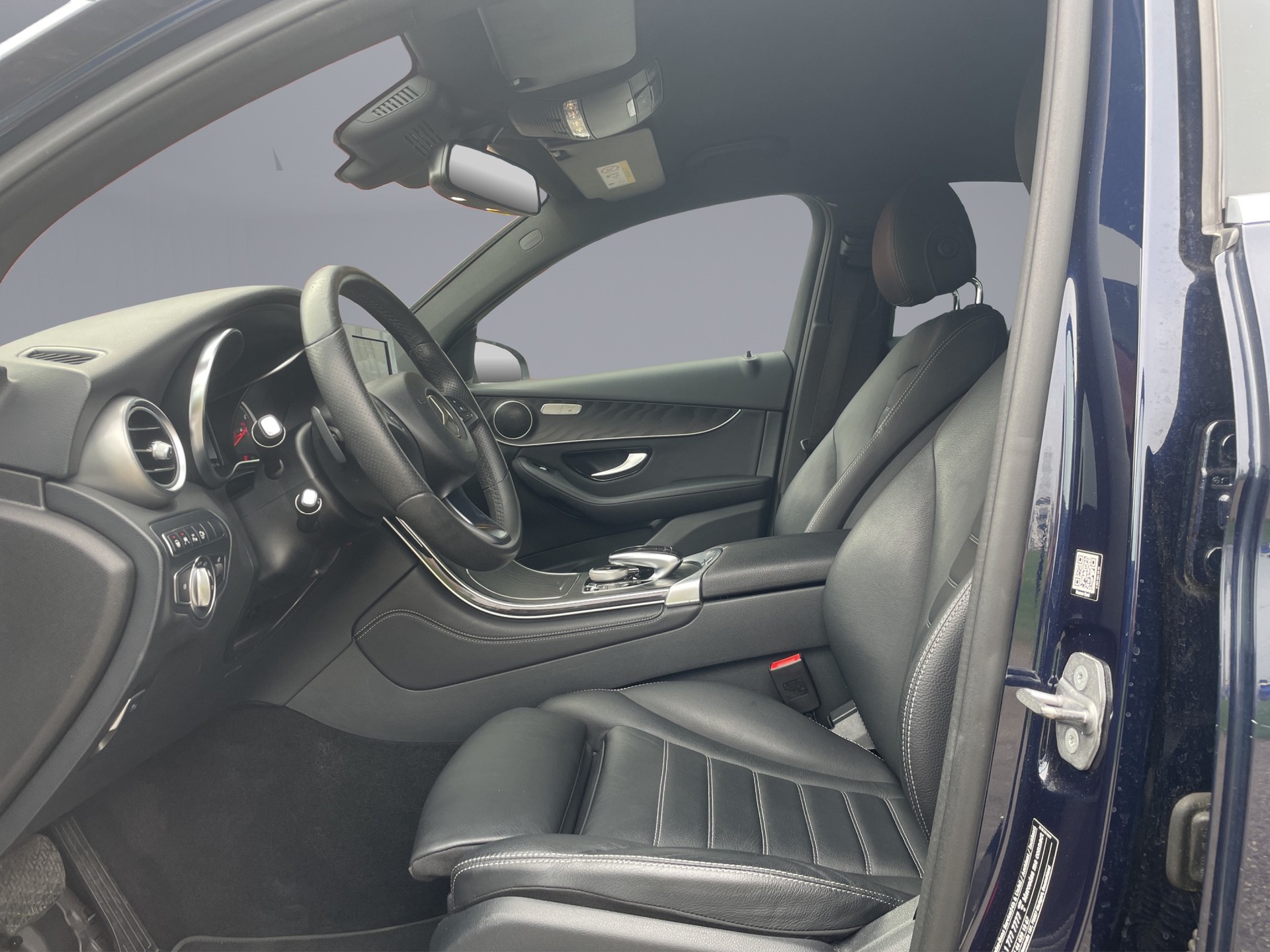 MERCEDES-BENZ GLC 250 AMG Line 4m Coupé-image-8