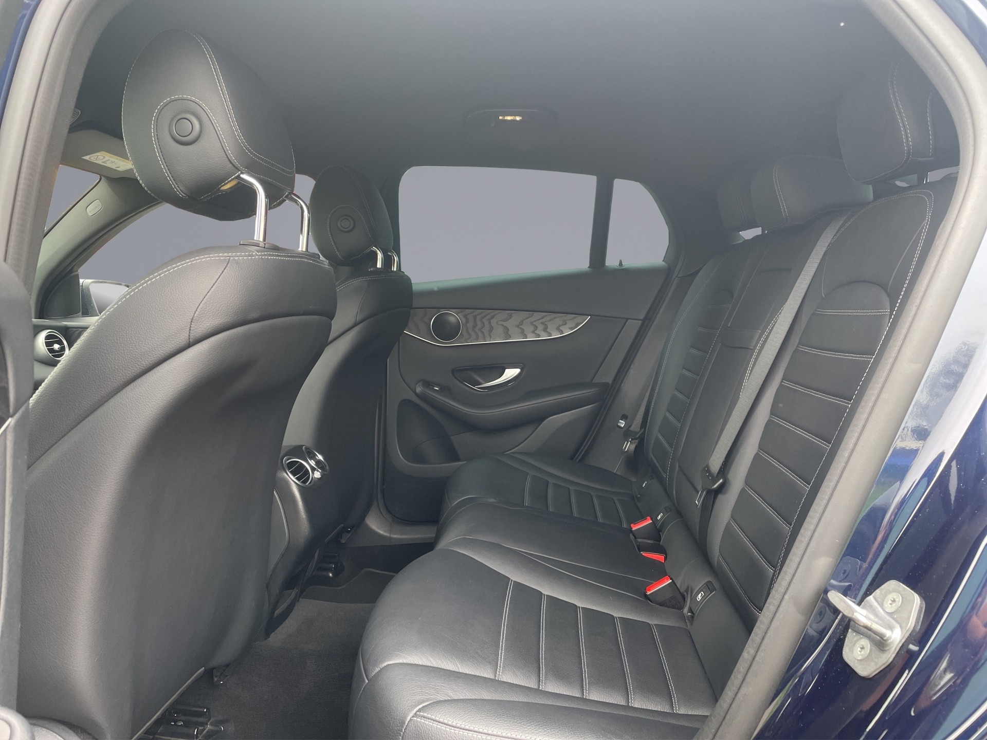 MERCEDES-BENZ GLC 250 AMG Line 4m Coupé-image-10