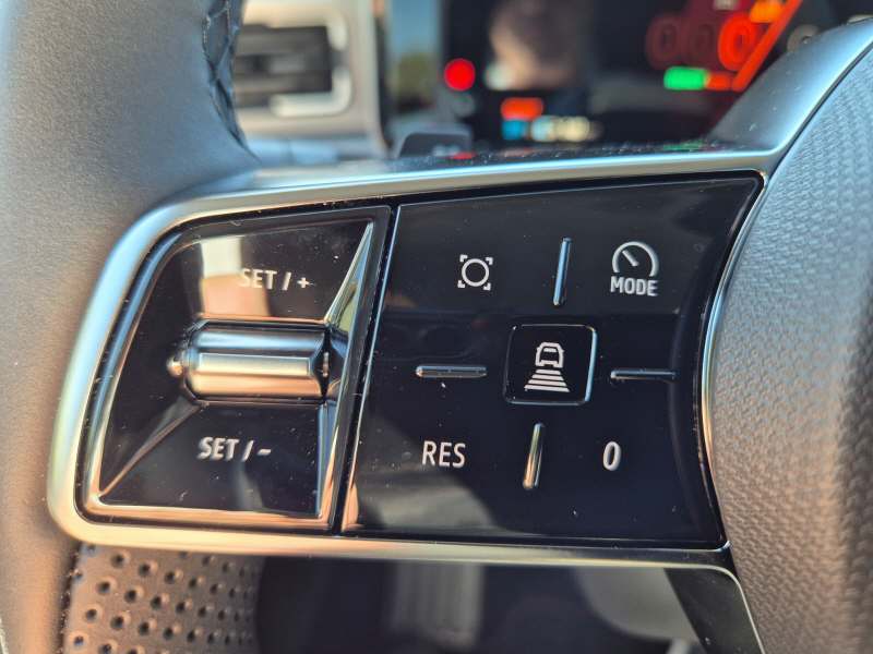 RENAULT R5 E-Tech Comfort Range Roland Garros-image-7