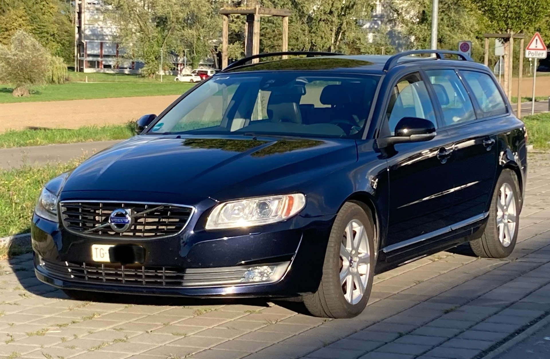 VOLVO 2.0 D2 Automatik - Leder - MFK neu-image-1