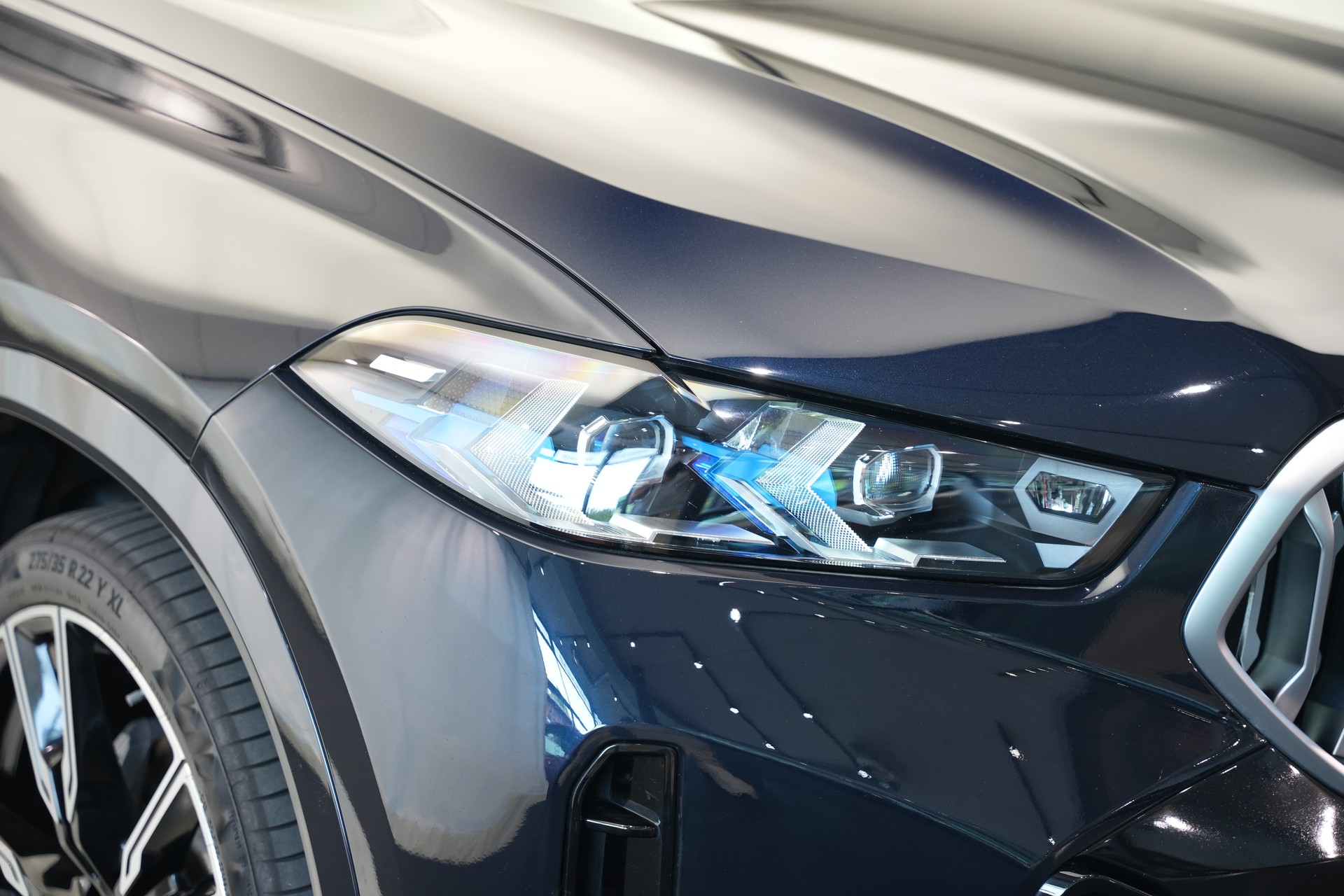 BMW X6 xDrive 48V 40d M Sport Steptronic *Integral Lenkung* *AHK* *Iconic Glow*-image-53