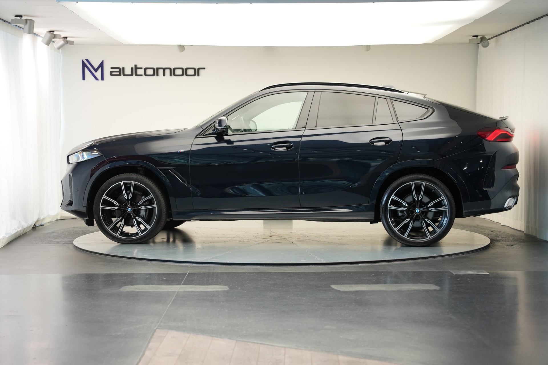 BMW X6 xDrive 48V 40d M Sport Steptronic *Integral Lenkung* *AHK* *Iconic Glow*-image-7