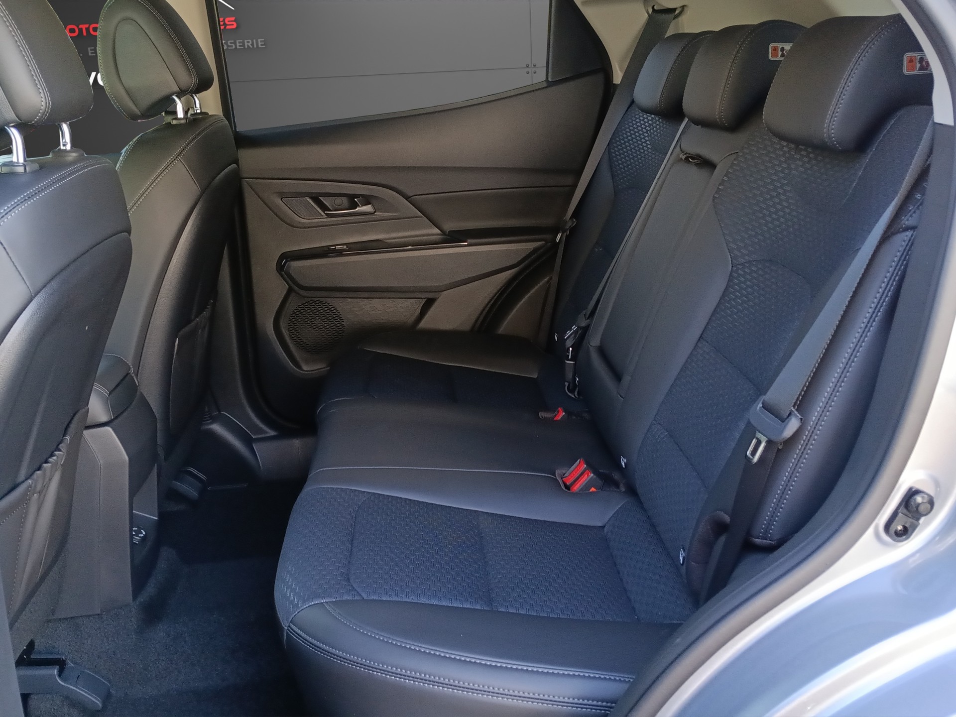 KGM-SsangYong Korando 1.5 T GDI Steel 4WD Automat-image-24