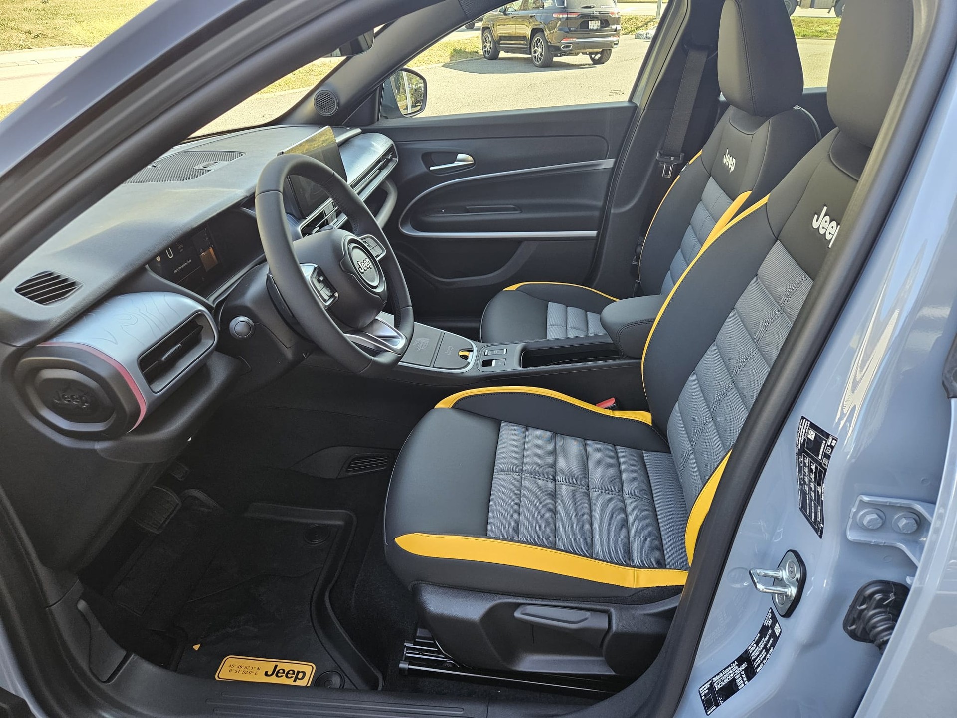 JEEP Avenger The North Face-image-9