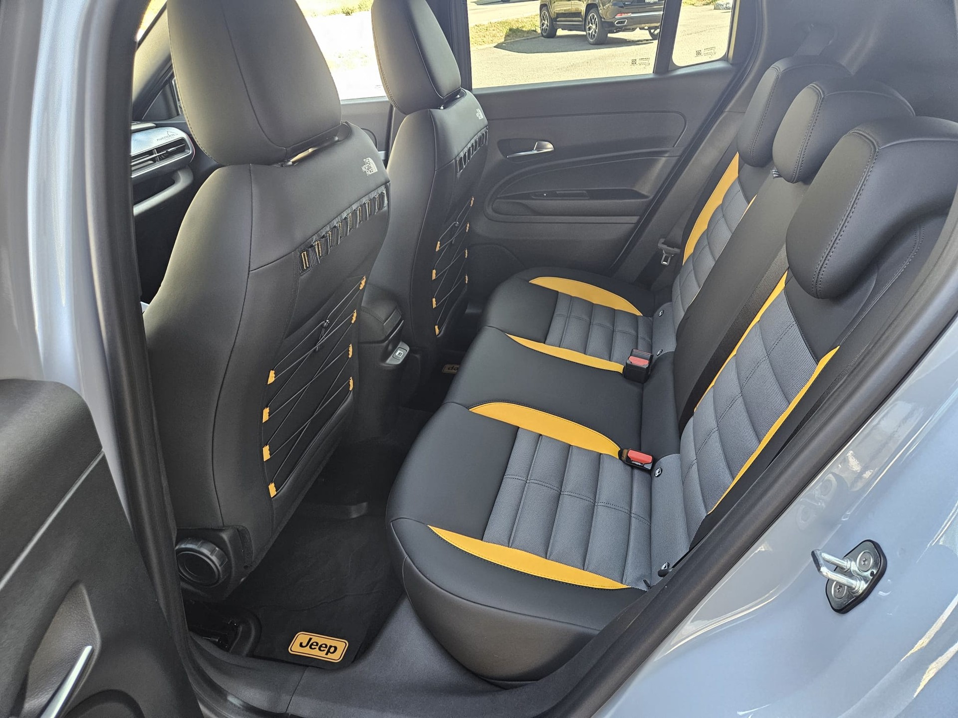 JEEP Avenger The North Face-image-10