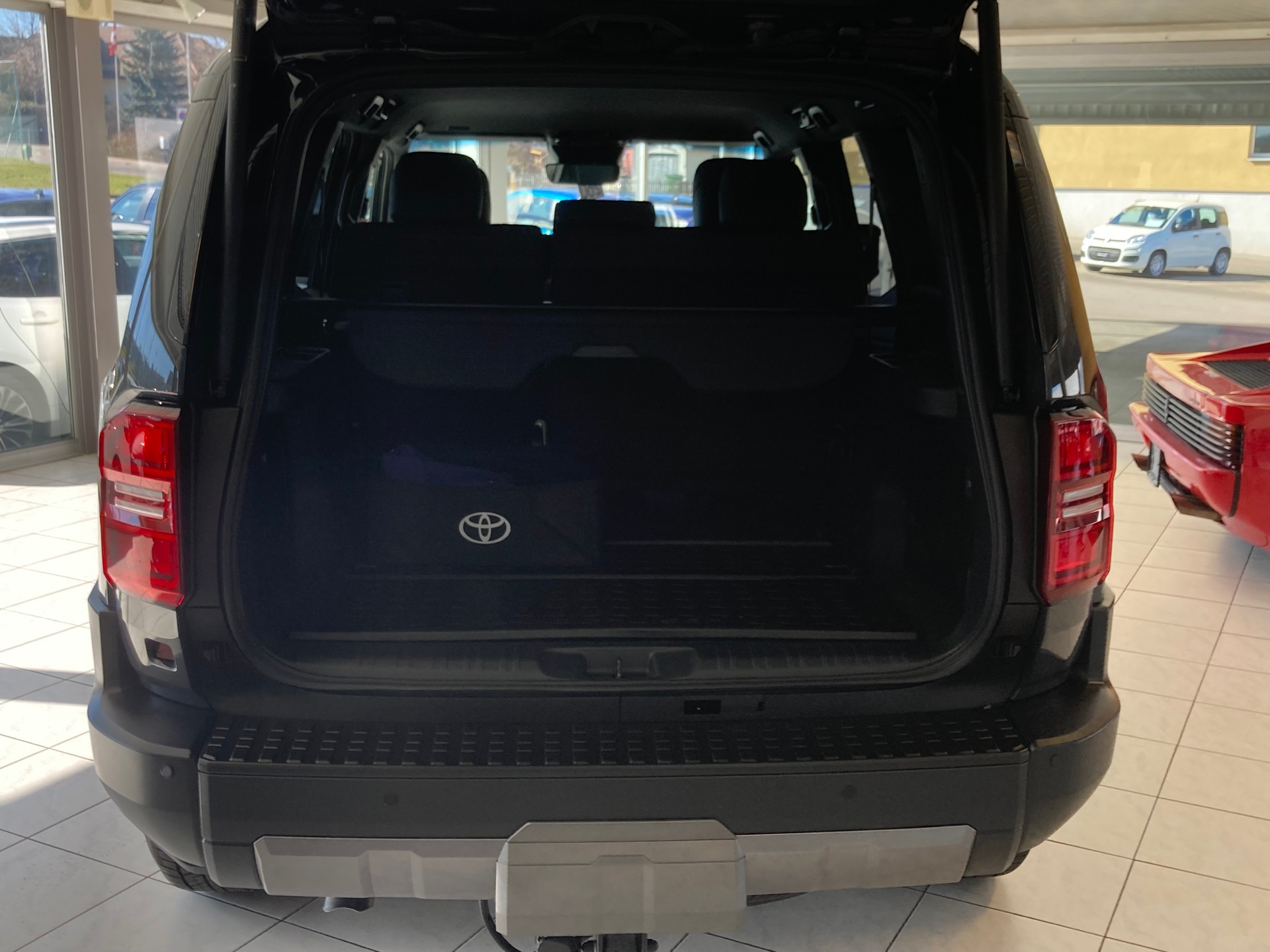 TOYOTA Land Cruiser 2.8TD Style-image-14