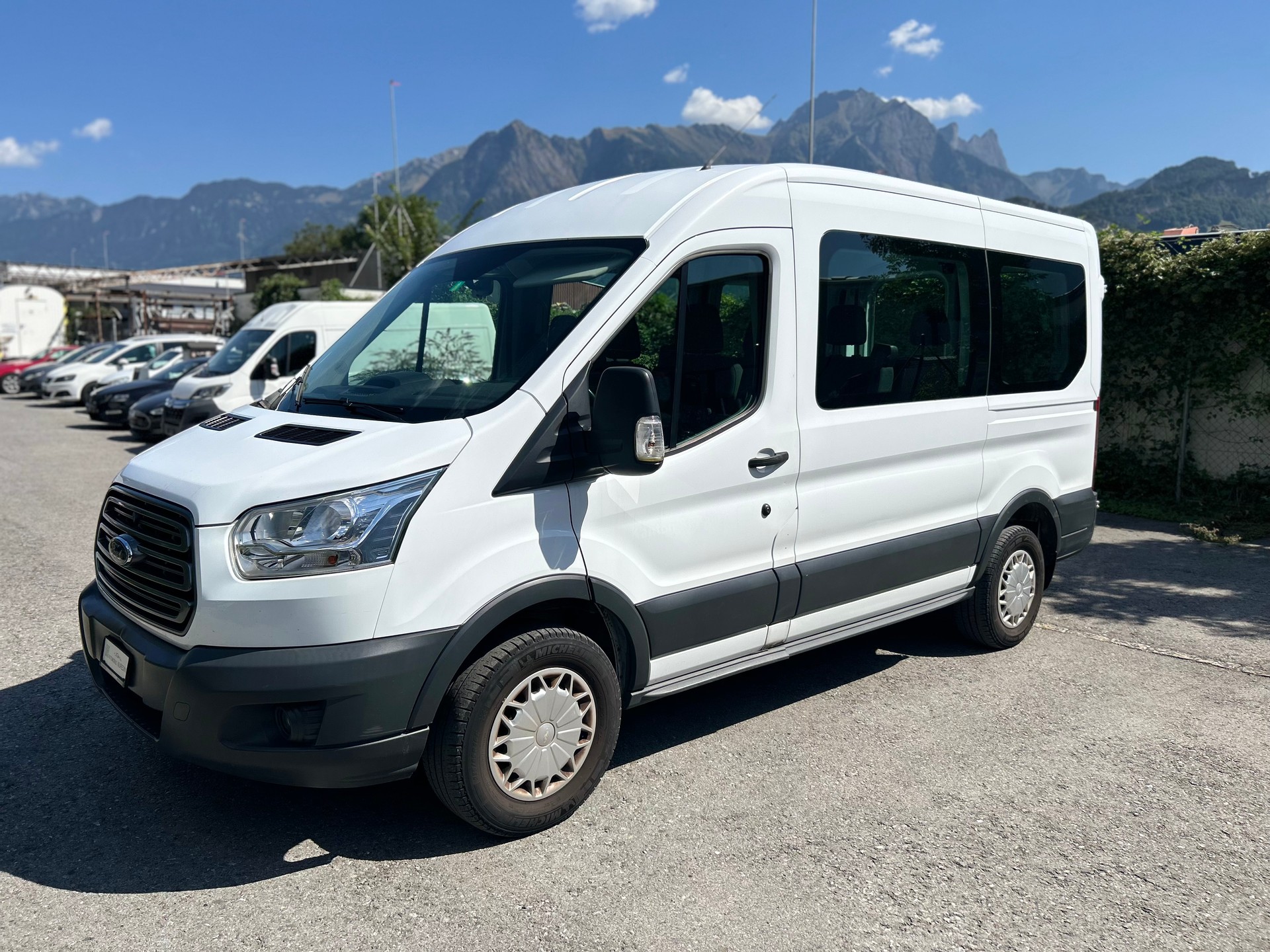 FORD Transit Combi 350 L2 Trend 4WD-image-0