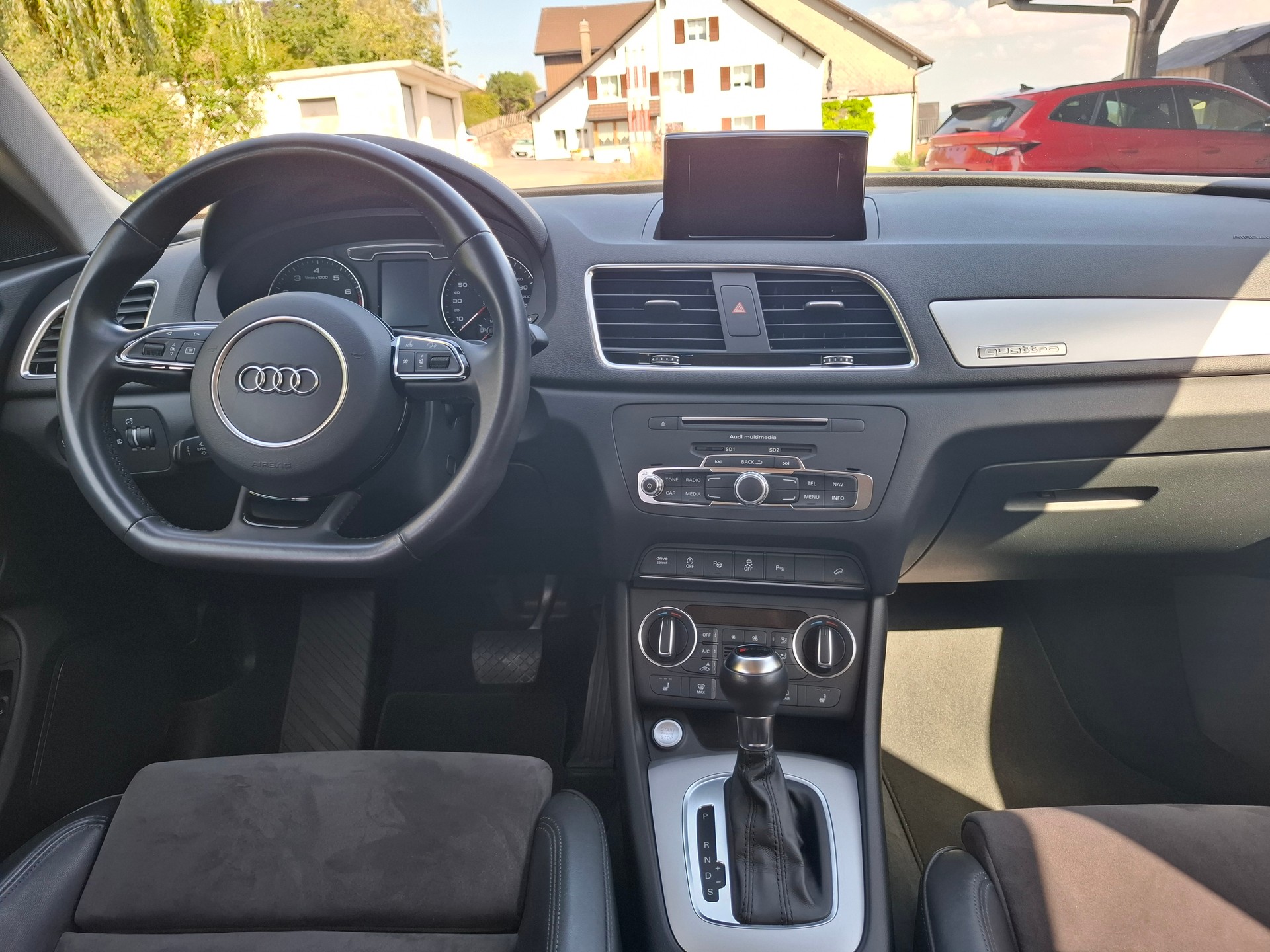 AUDI Audi Q3 2.0 TFSI Sport quattro S-Tr.-image-2