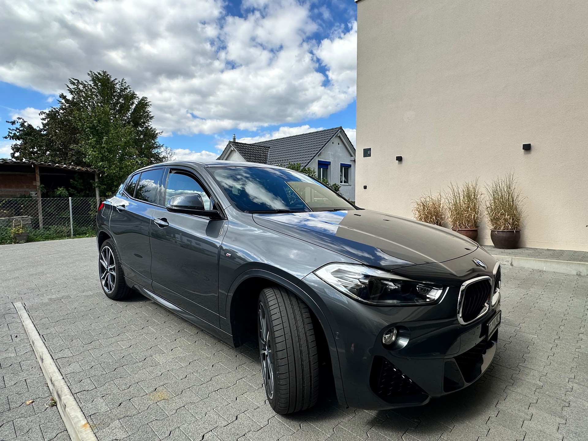 BMW 20i sDrive-image-1