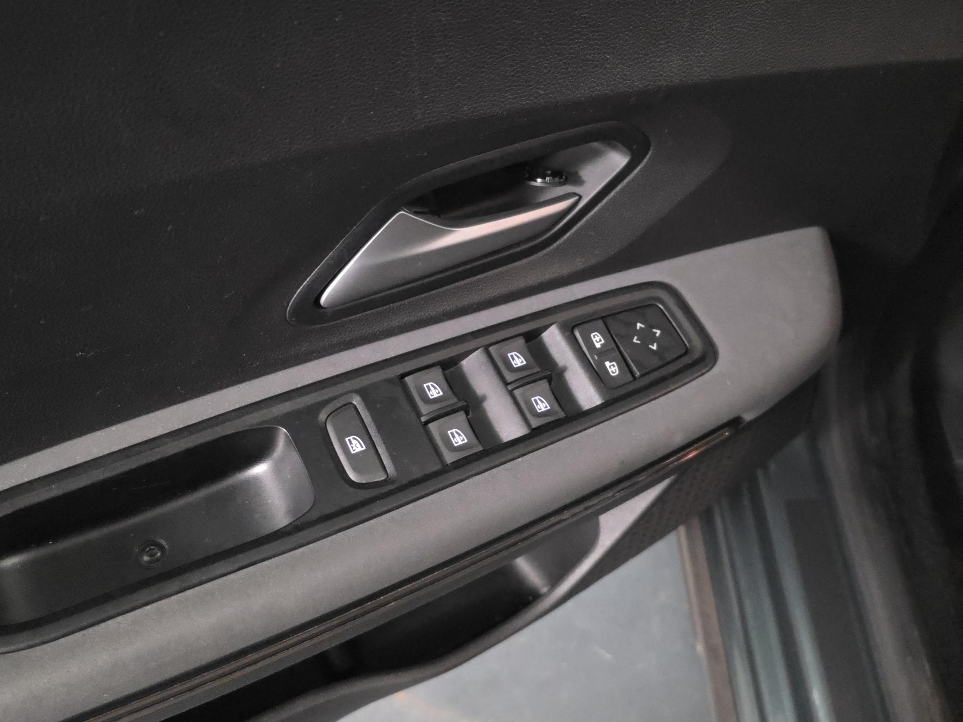 DACIA Sandero Stepway TCe 110 Extreme+-image-20
