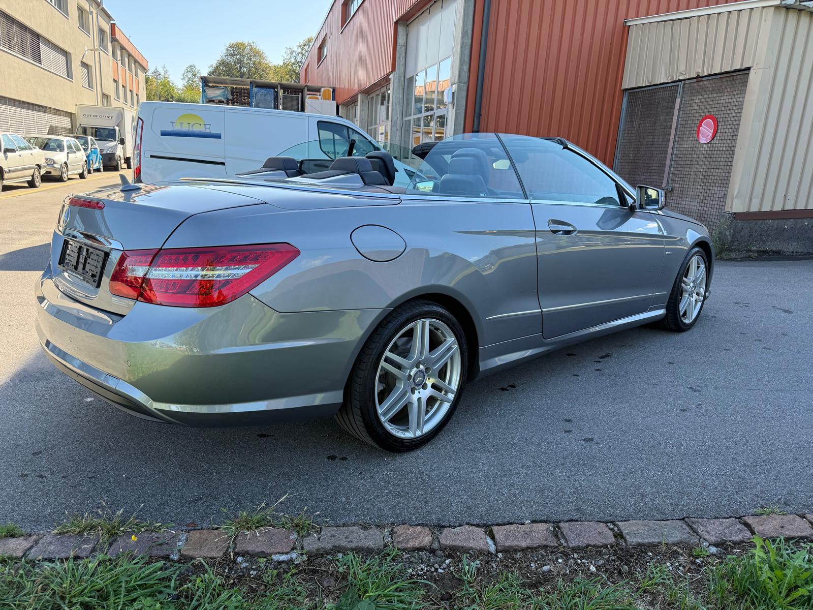 MERCEDES-BENZ E 250 CGI BlueEfficiency 7G-Tronic-image-6